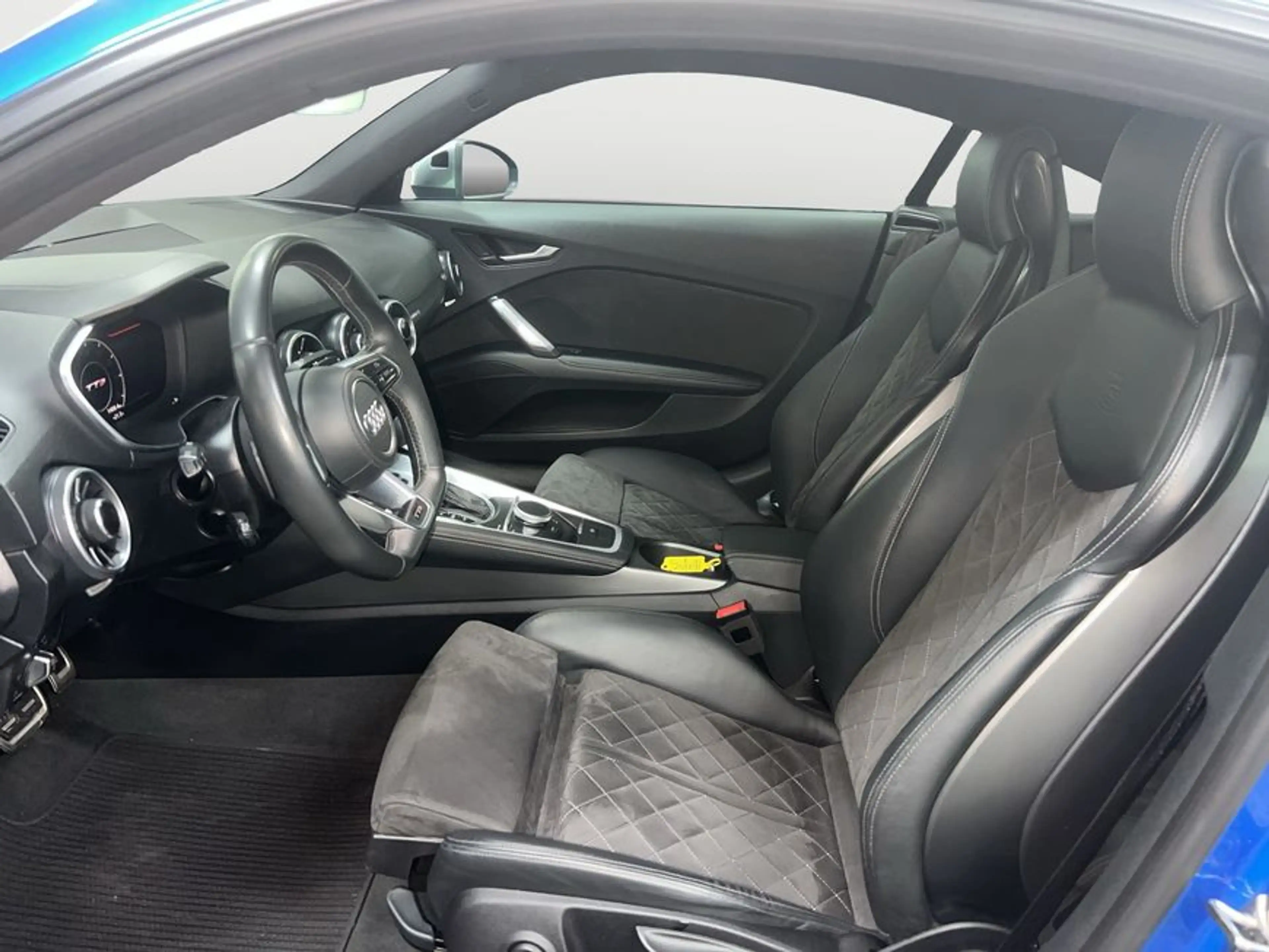 Audi TTS Coupe S tronic — photo 10
