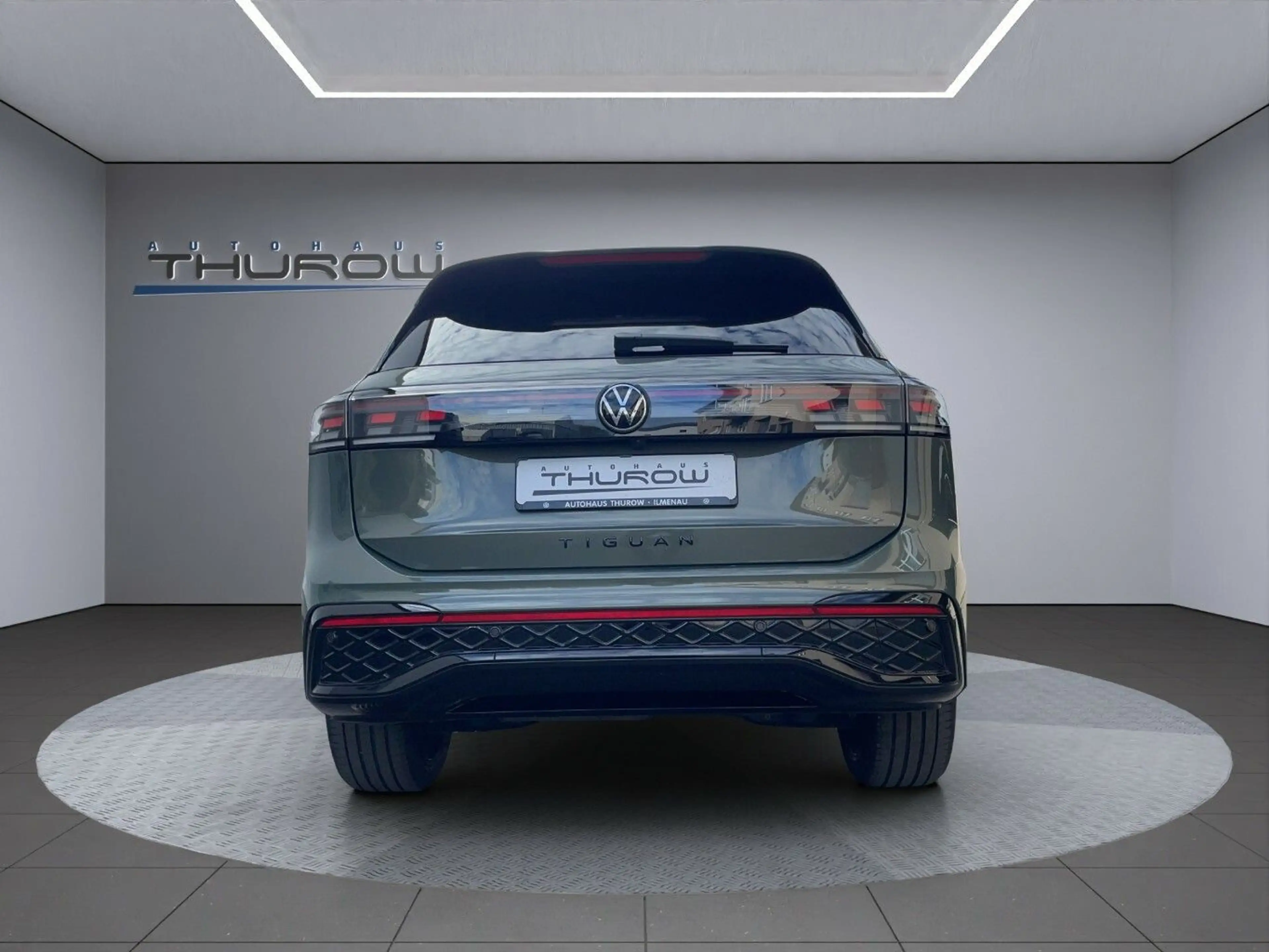 Volkswagen Tiguan R-Line 4Motion 2.0 TDI DSG Matrix AZV Har — photo 4