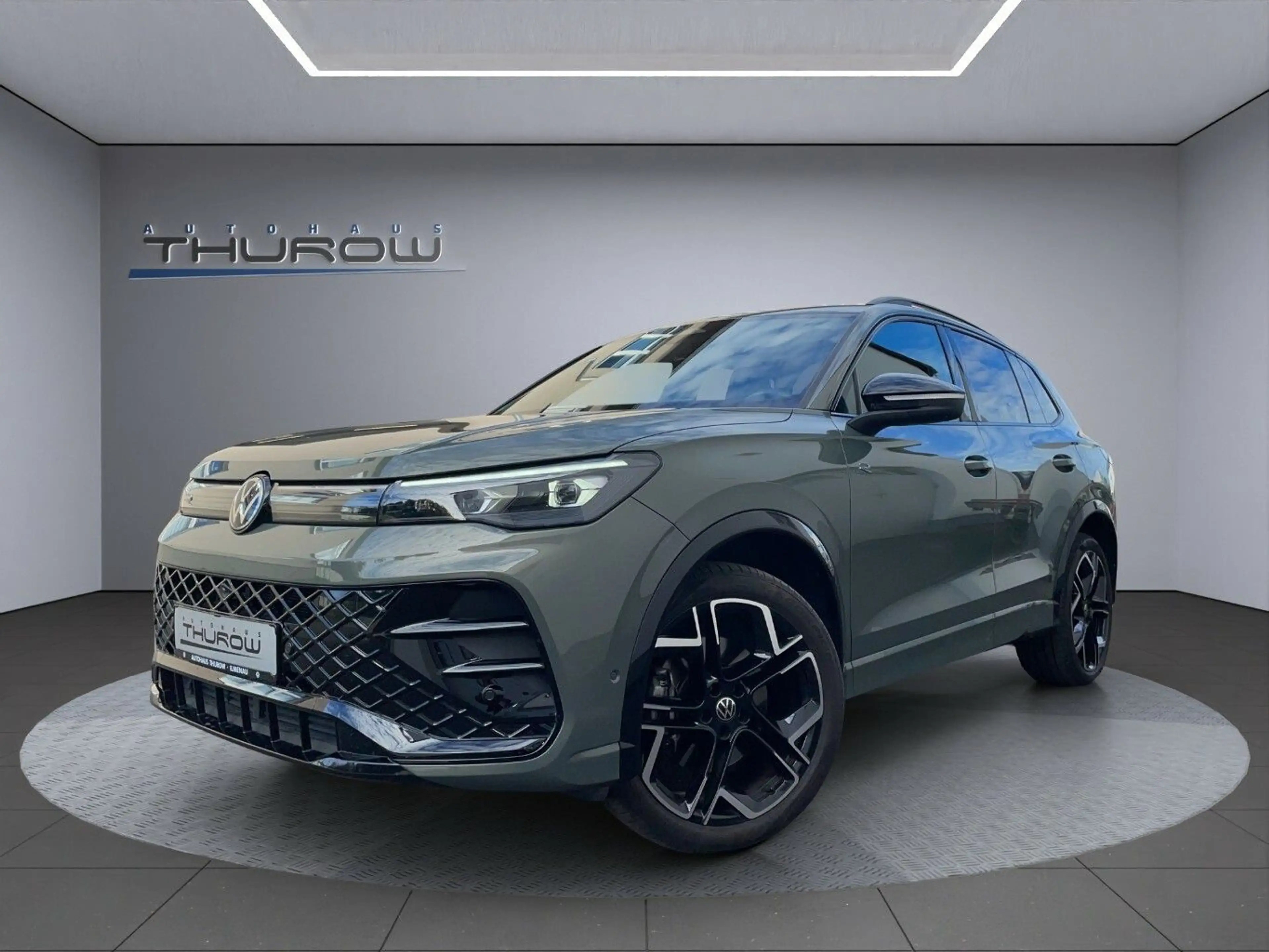 Volkswagen Tiguan R-Line 4Motion 2.0 TDI DSG Matrix AZV Har — photo 2