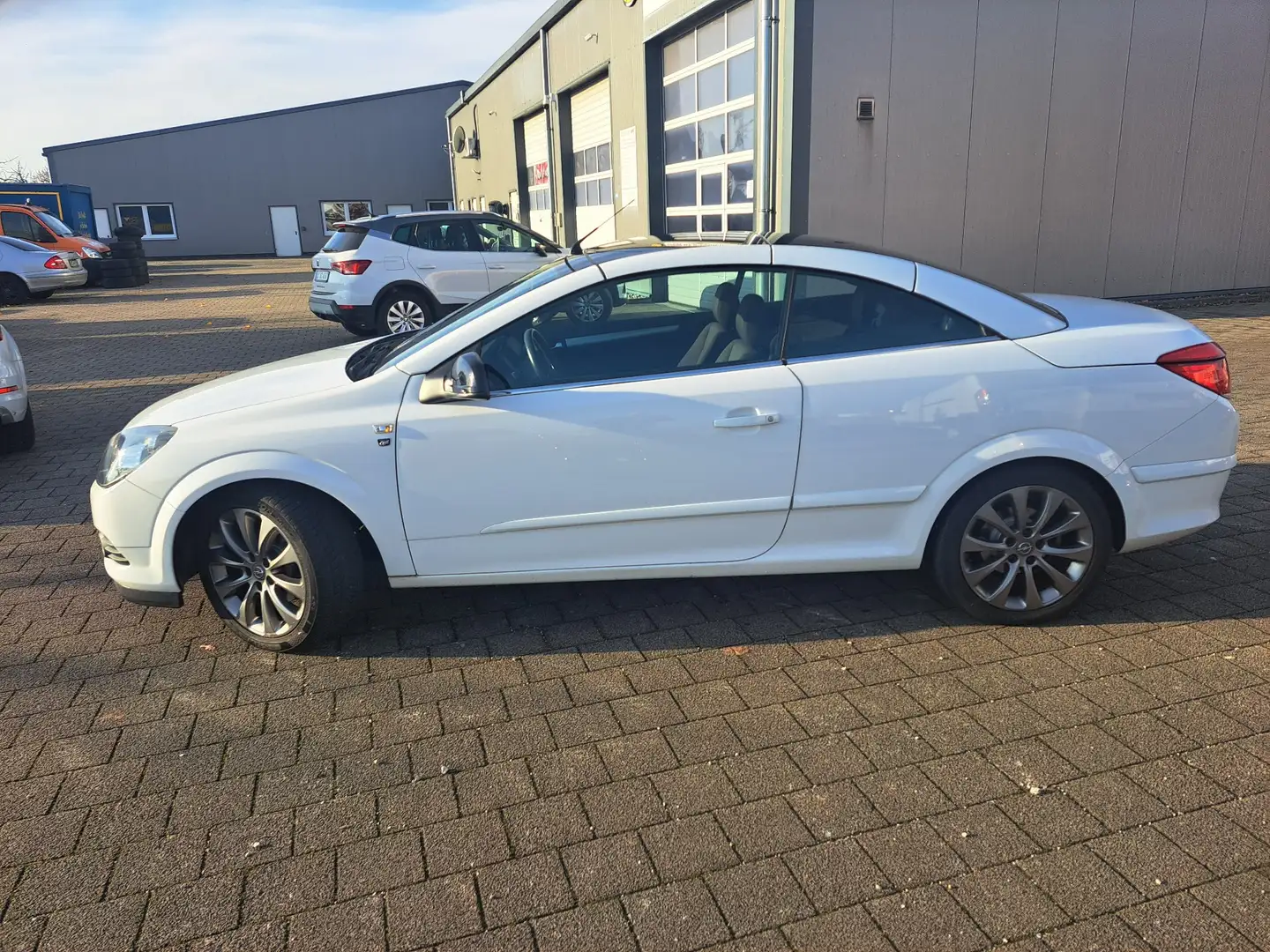 Opel Astra Twin Top 1.8 Edition 111 Jahre - 2