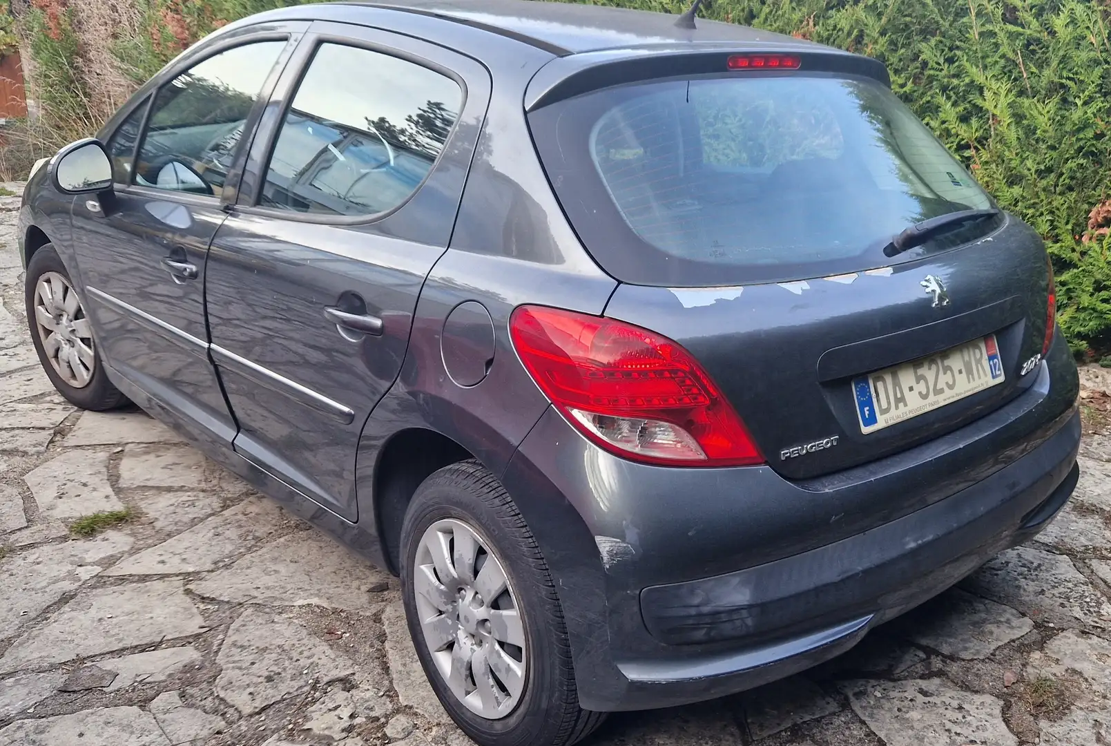 Peugeot 207 207  1.4e 75ch - 2