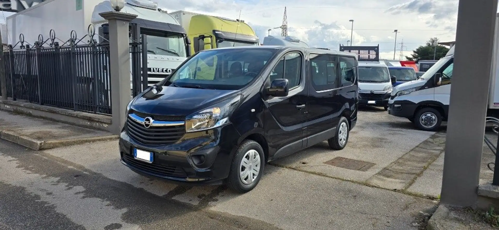 Opel Vivaro 27 1.6 CDTI 120CV S&S " 9 POSTI " Nero - 2