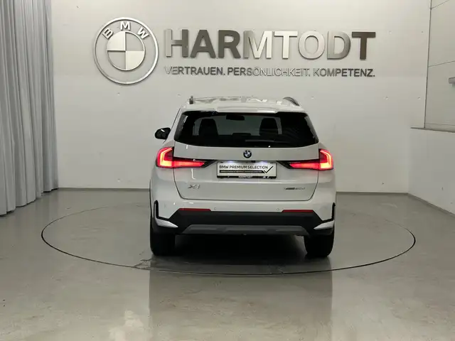 BMW X1 view 4