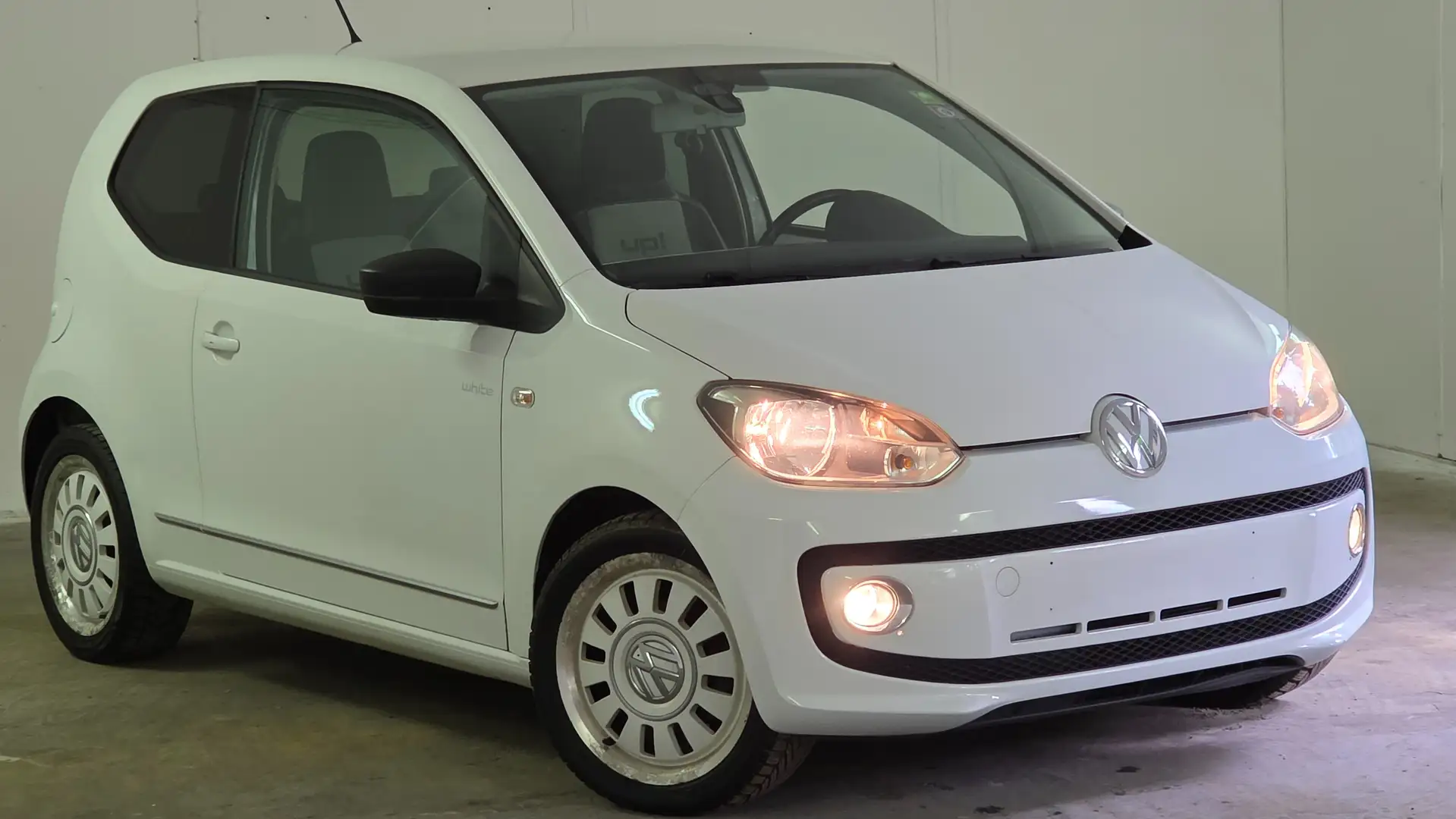 Volkswagen up! / 1.0i / White up! / Airco / Garantie 12 mois / Blanc - 2