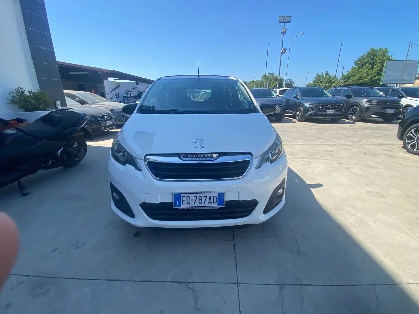 Peugeot 108 108 5p 1.0  Active Blanco - 2