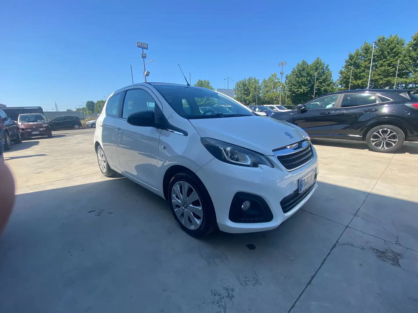 Peugeot 108 108 5p 1.0  Active Blanco - 1