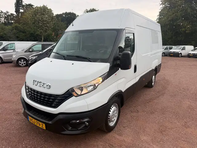 Iveco Daily 35S16V 2.3 160PK L2H2 3.5T trekgewicht / Cruise /