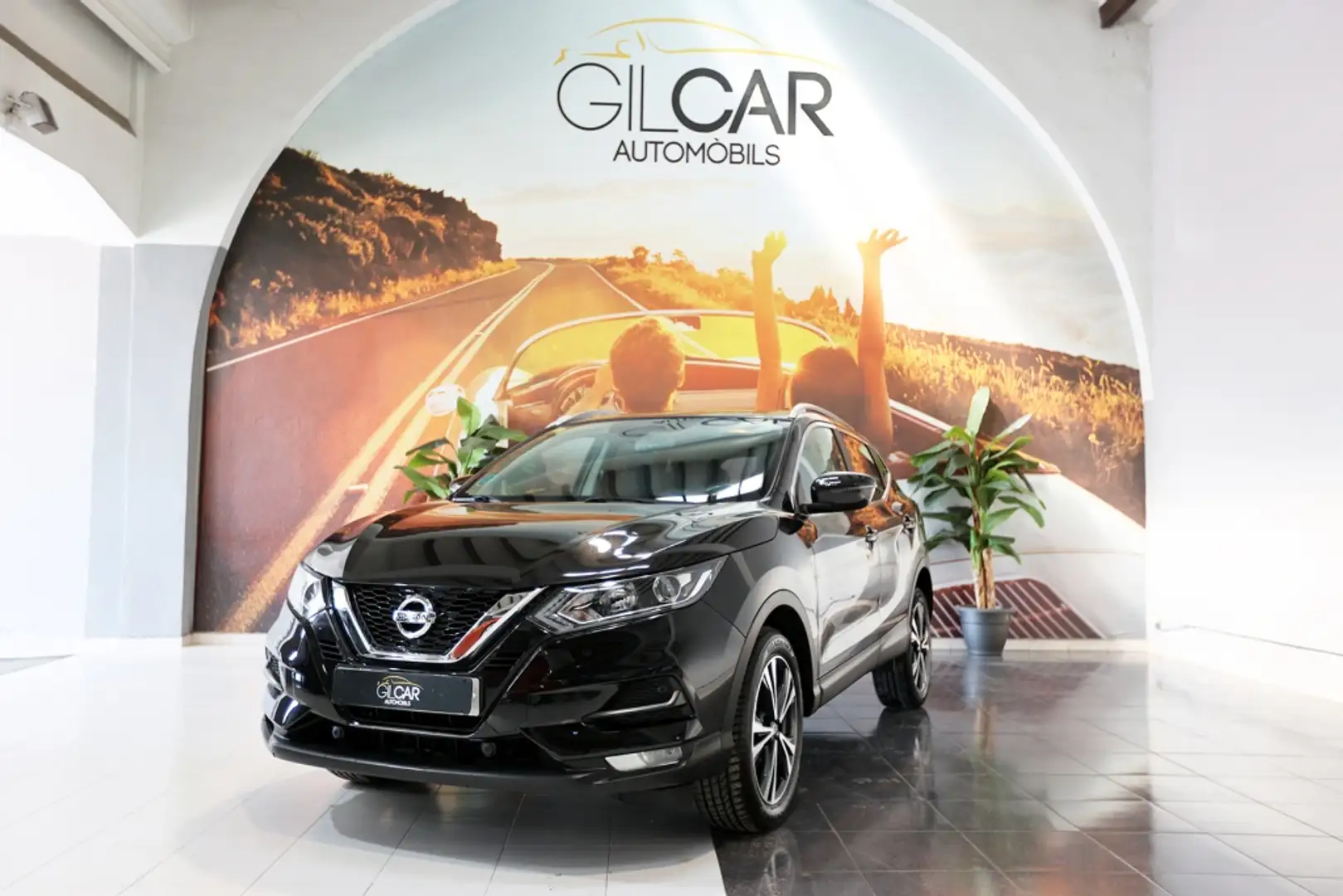Nissan Qashqai 1.3 DIG-T Acenta 4x2 103kW Negro - 1