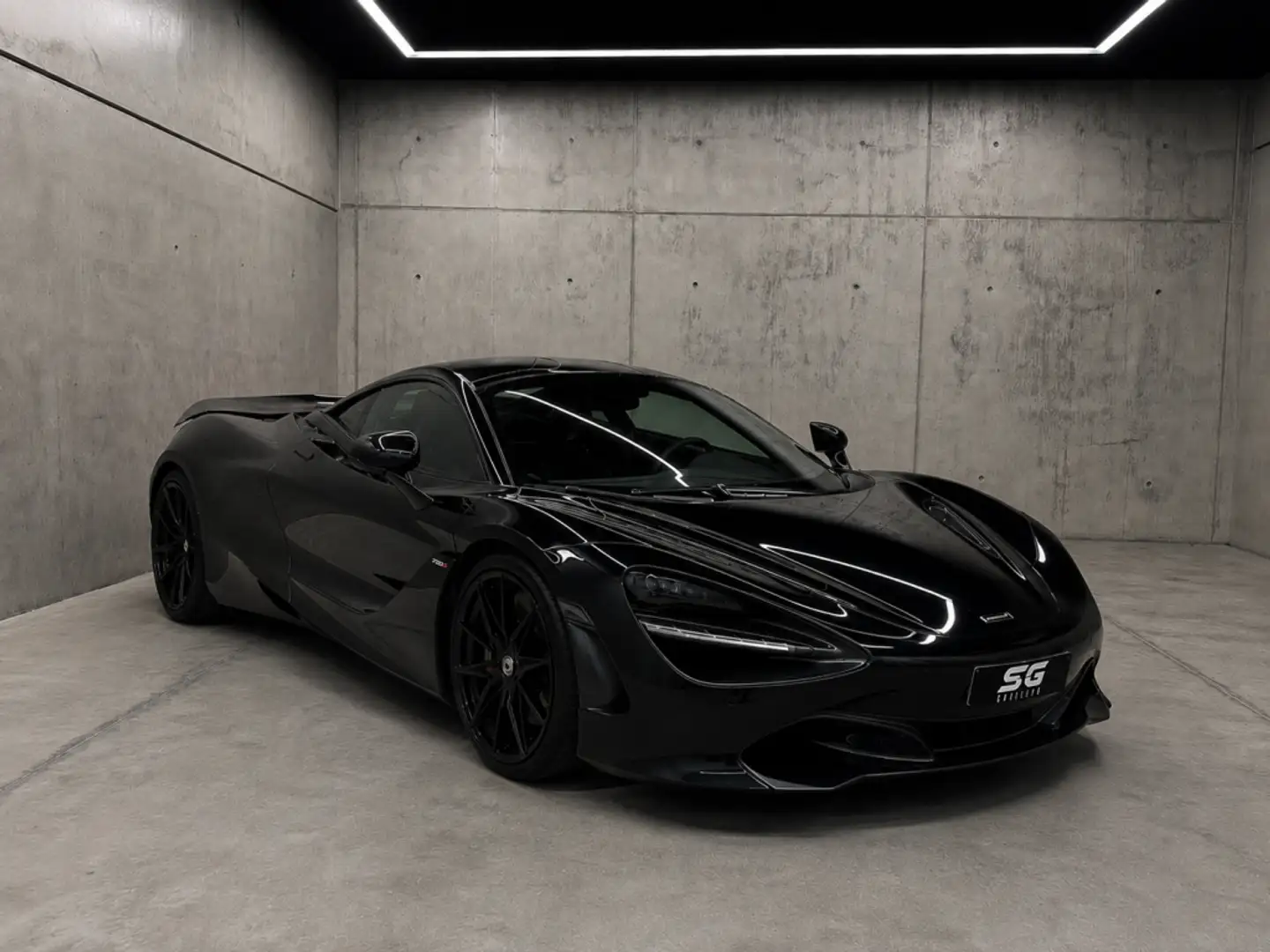 McLaren 720S Schwarz - 2