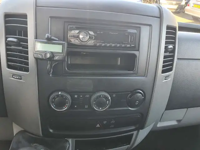 Volkswagen Crafter view 15