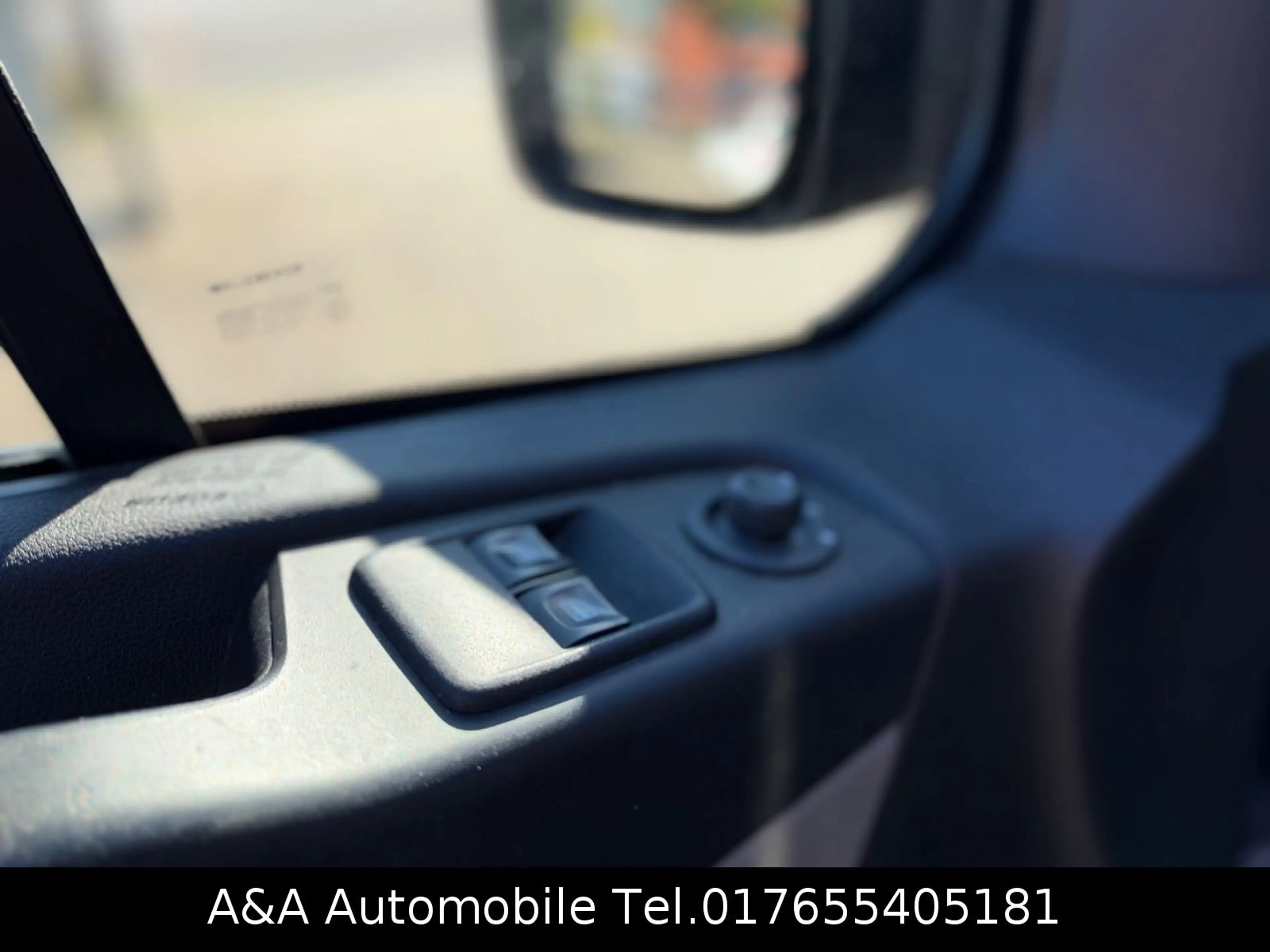 Renault Trafic Combi L1H1 Expression 9Sitzer Klima 145PS — photo 14