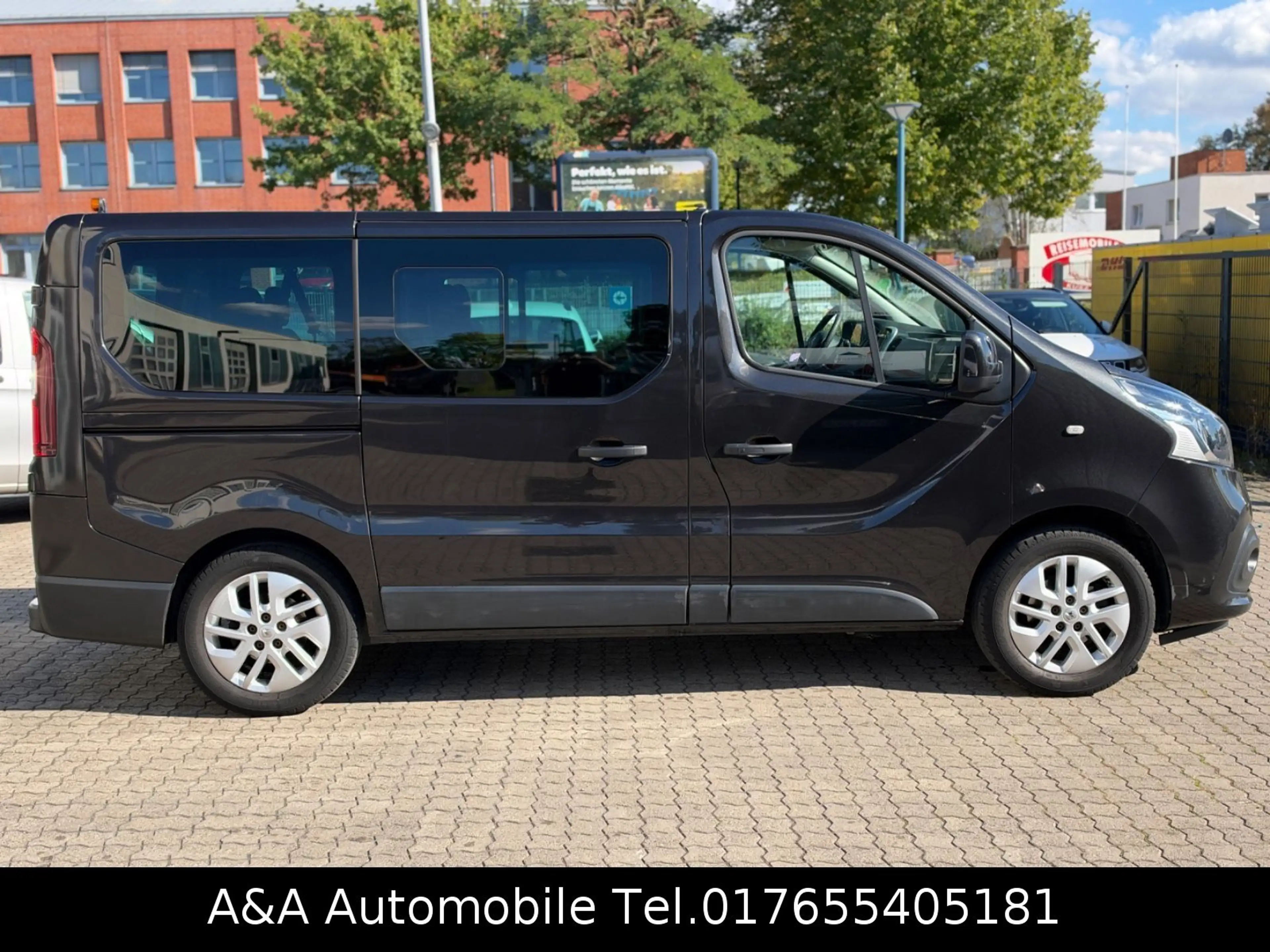 Renault Trafic Combi L1H1 Expression 9Sitzer Klima 145PS — photo 5