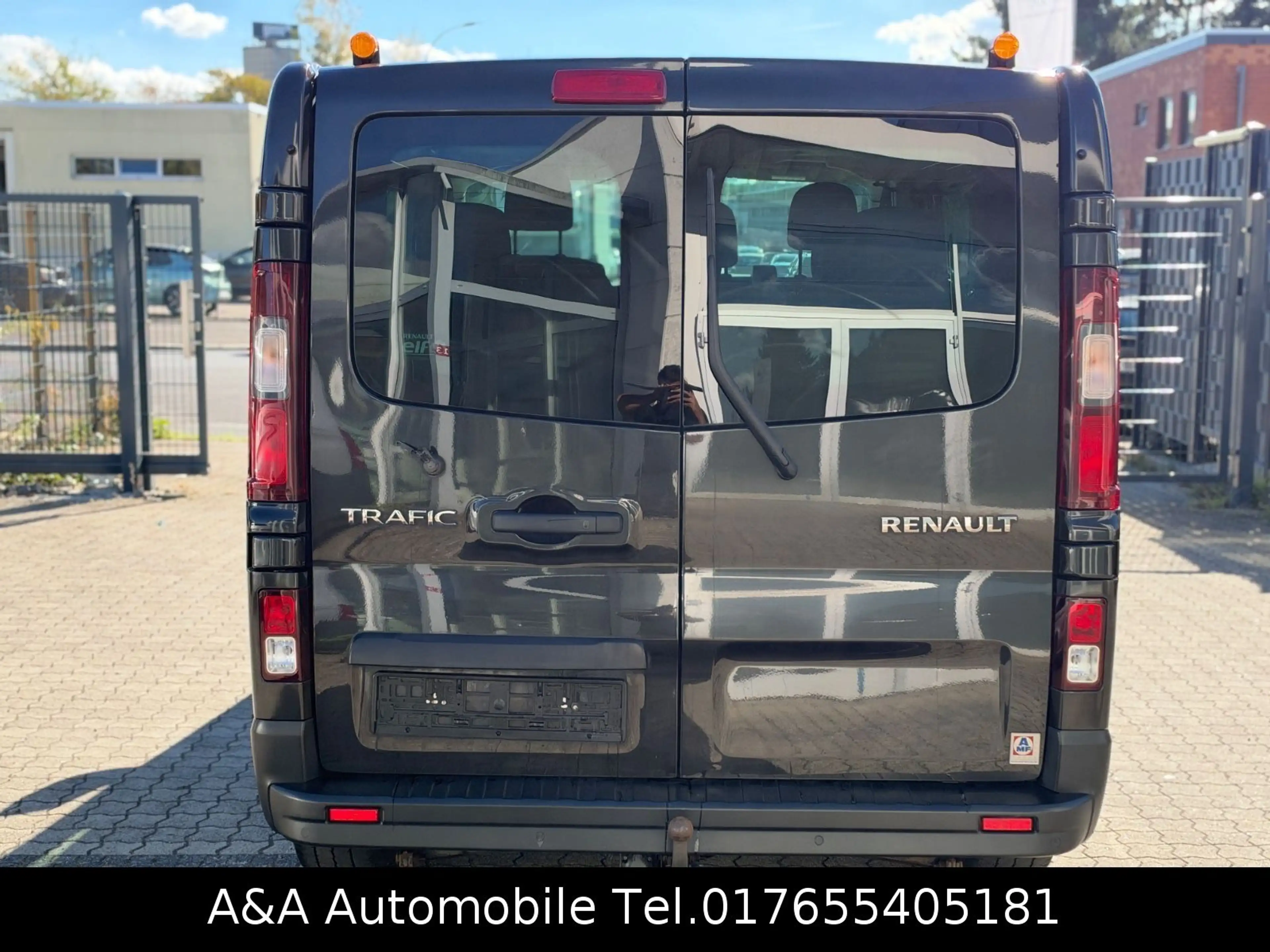 Renault Trafic Combi L1H1 Expression 9Sitzer Klima 145PS — photo 7