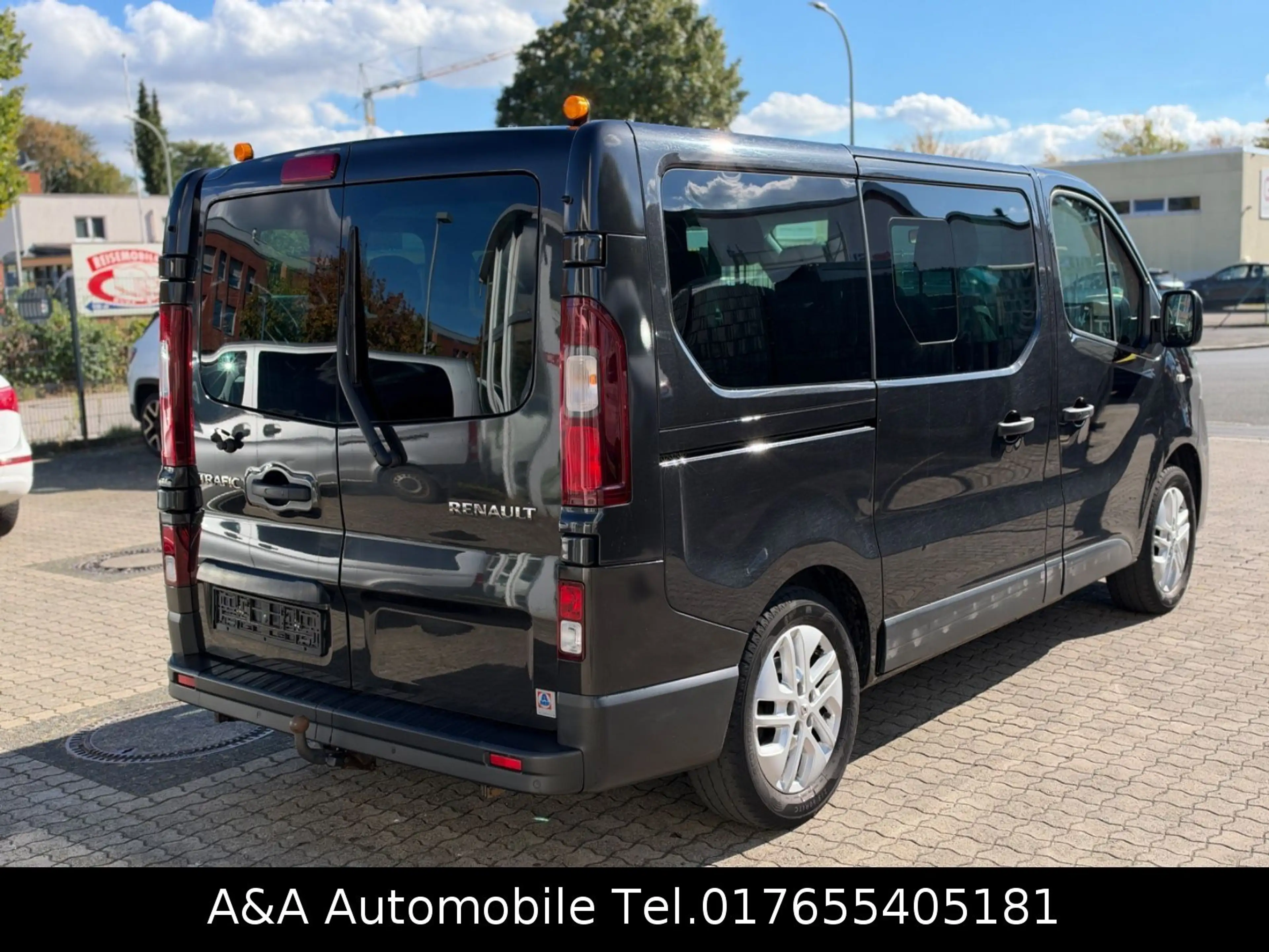 Renault Trafic Combi L1H1 Expression 9Sitzer Klima 145PS — photo 6