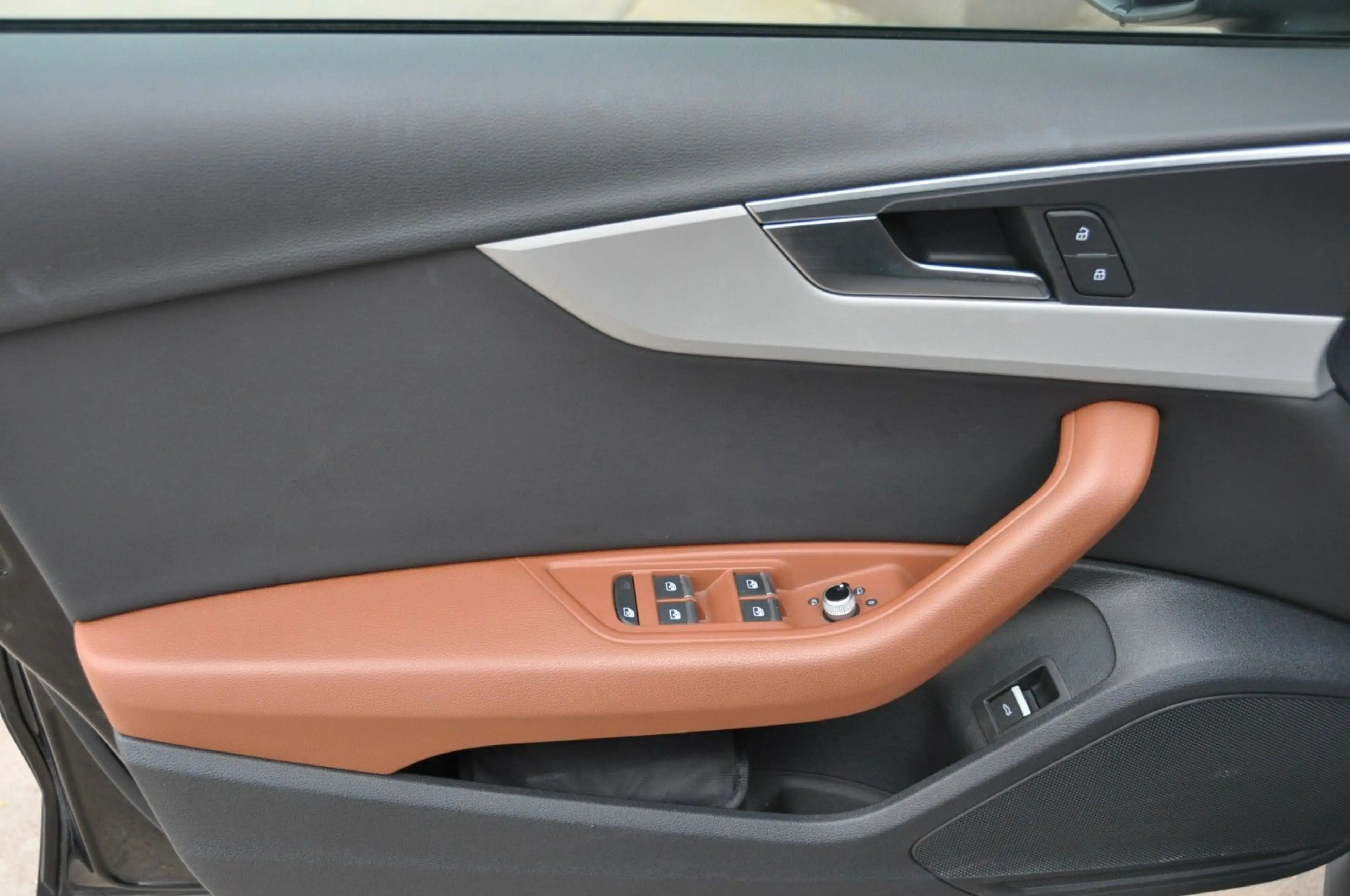 Audi A4 allroad quattro 50 TDI LED*LEDER* — photo 5
