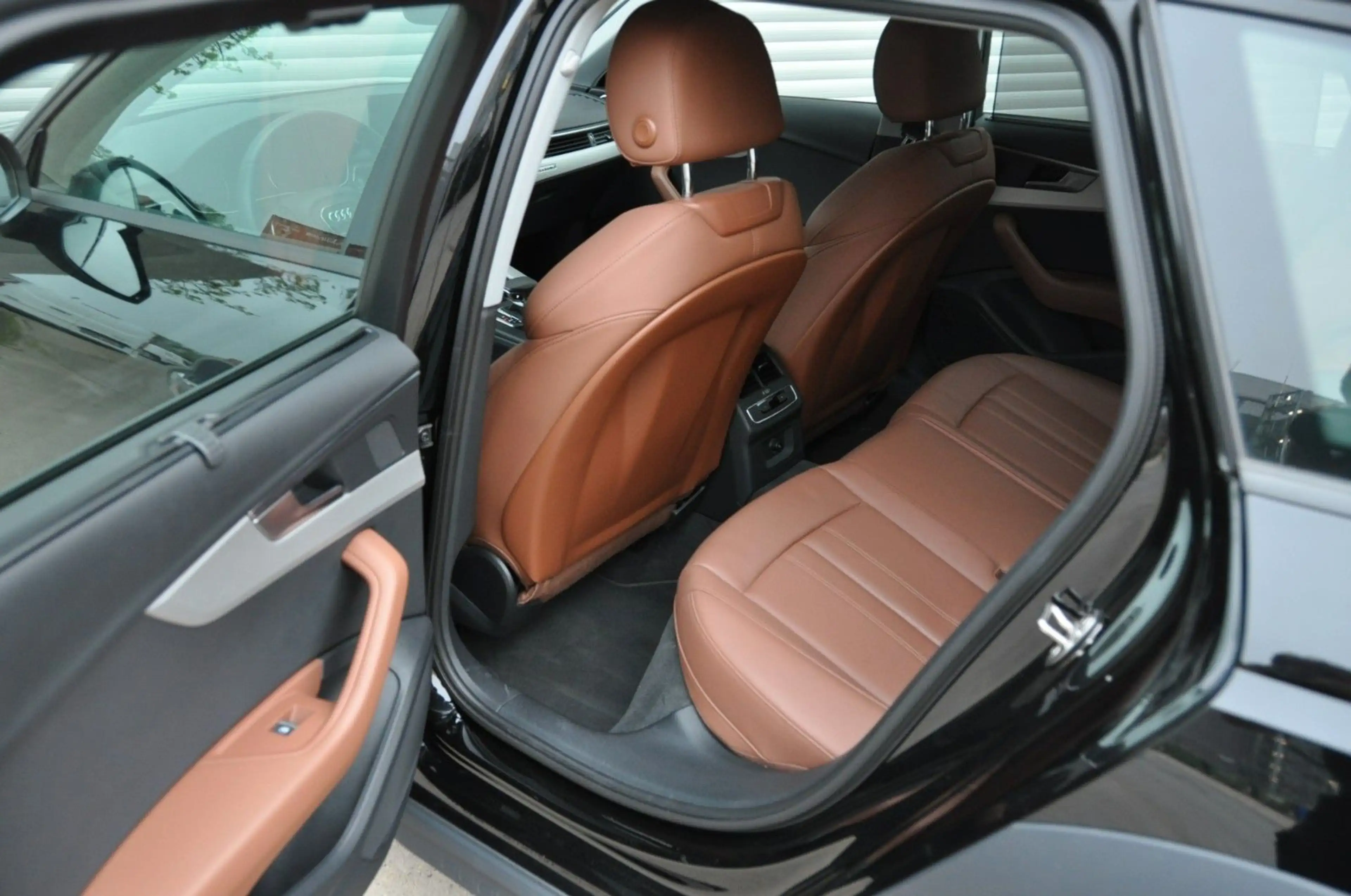 Audi A4 allroad quattro 50 TDI LED*LEDER* — photo 13