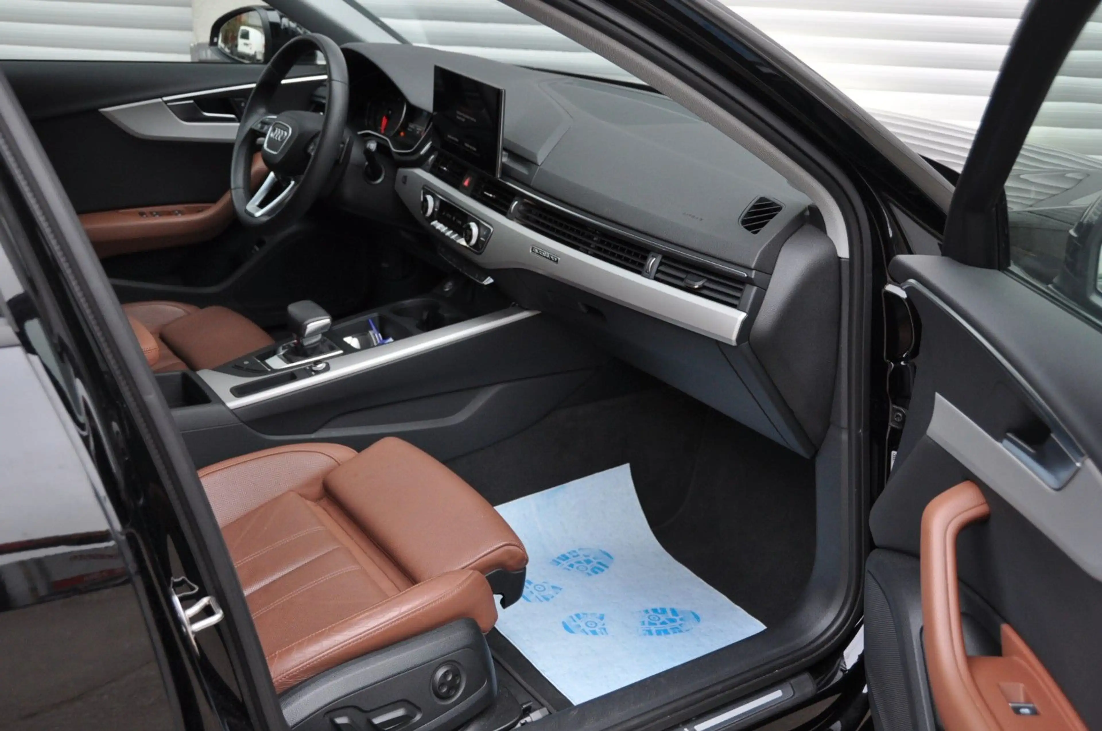 Audi A4 allroad quattro 50 TDI LED*LEDER* — photo 12