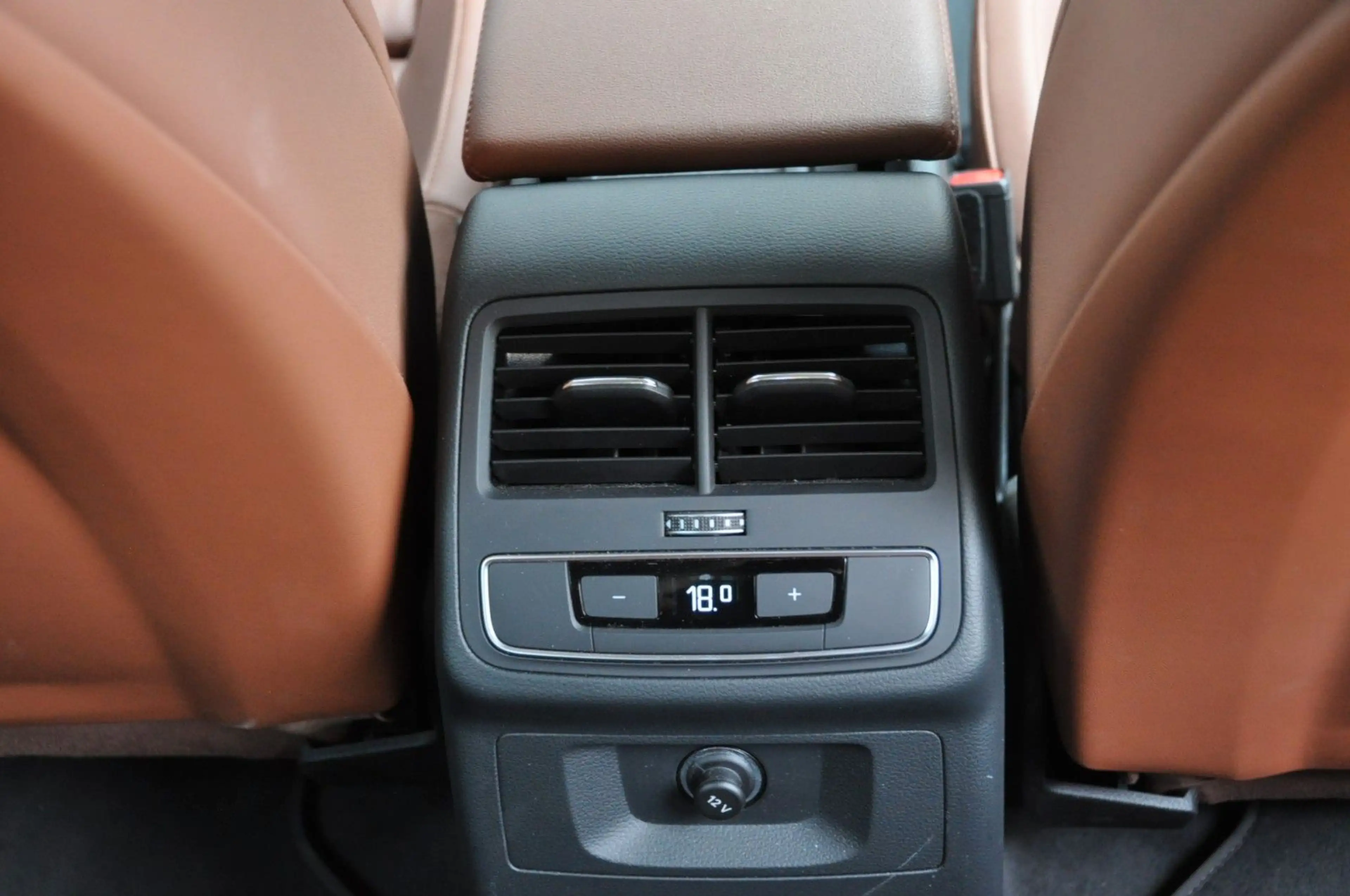 Audi A4 allroad quattro 50 TDI LED*LEDER* — photo 15