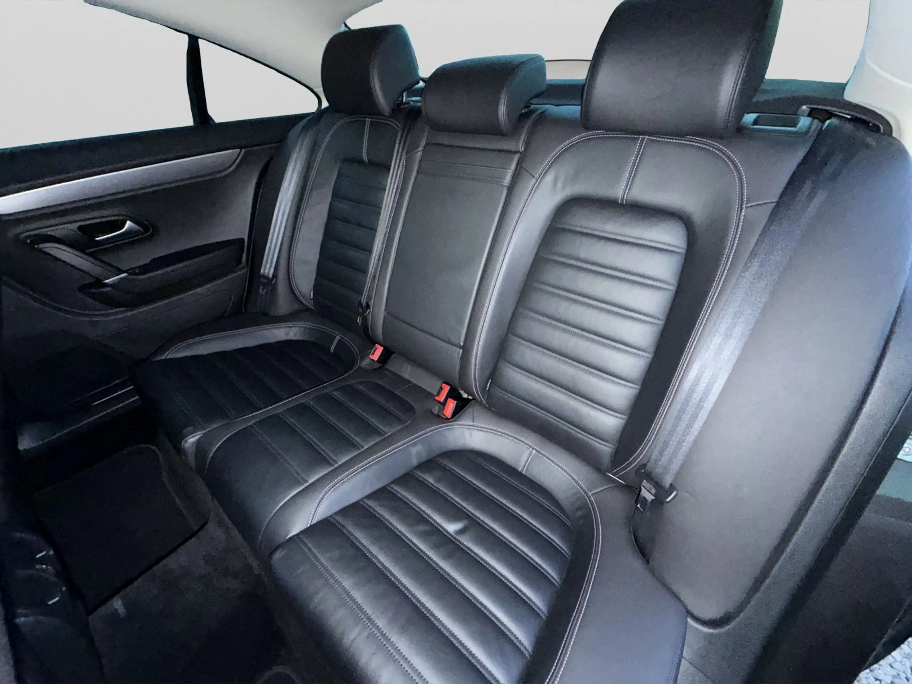 Volkswagen CC 2.0 TDI KLIMAAUT SITZH LEDER NAV Zahnr. NEU!! — photo 14