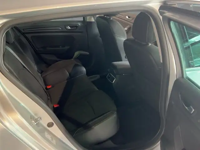 Renault Megane view 9