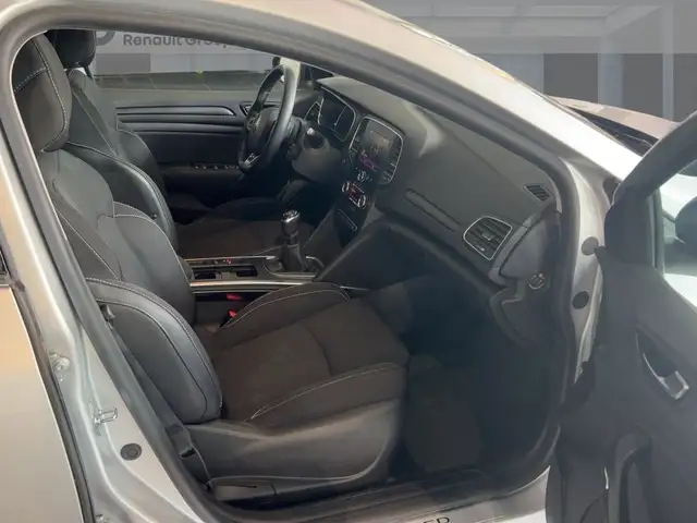 Renault Megane view 8
