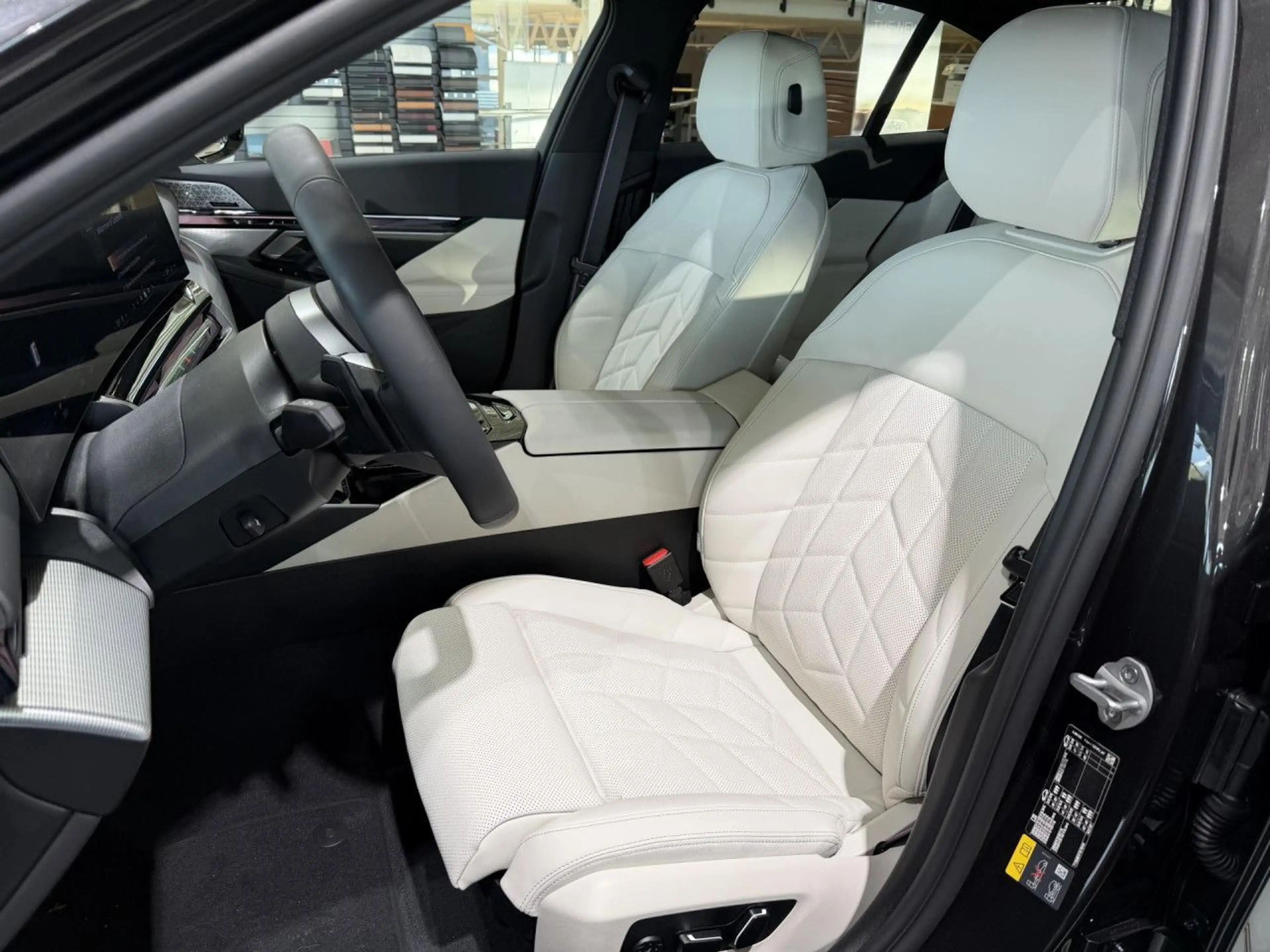 BMW i5 x40 M Sport Pro IntAktL.ACC HUD Lenkradh.AHK — photo 9