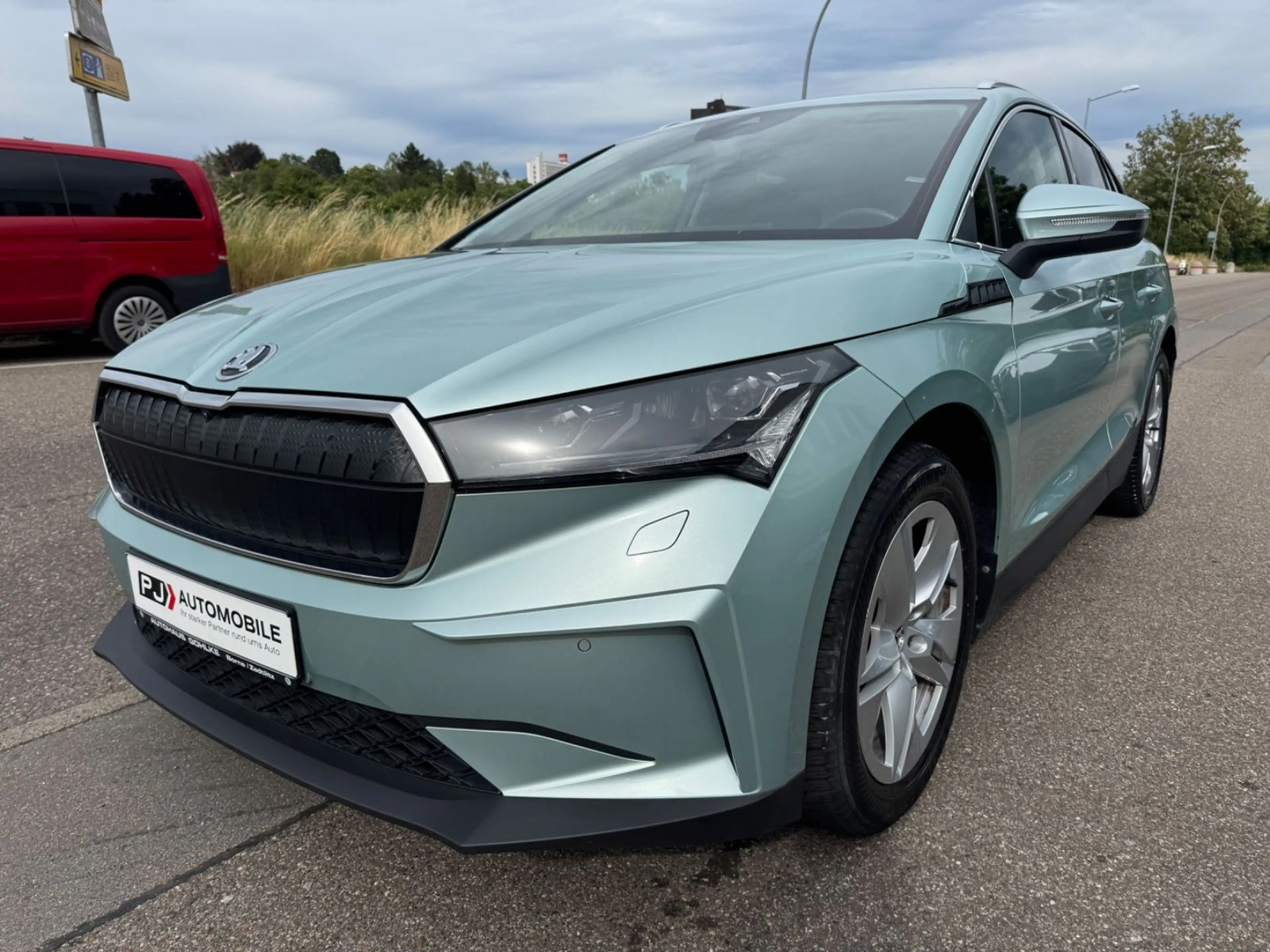 Skoda Enyaq iV 80x 4x4 Suite Navi LED 360° Wärmepumpe — photo 2