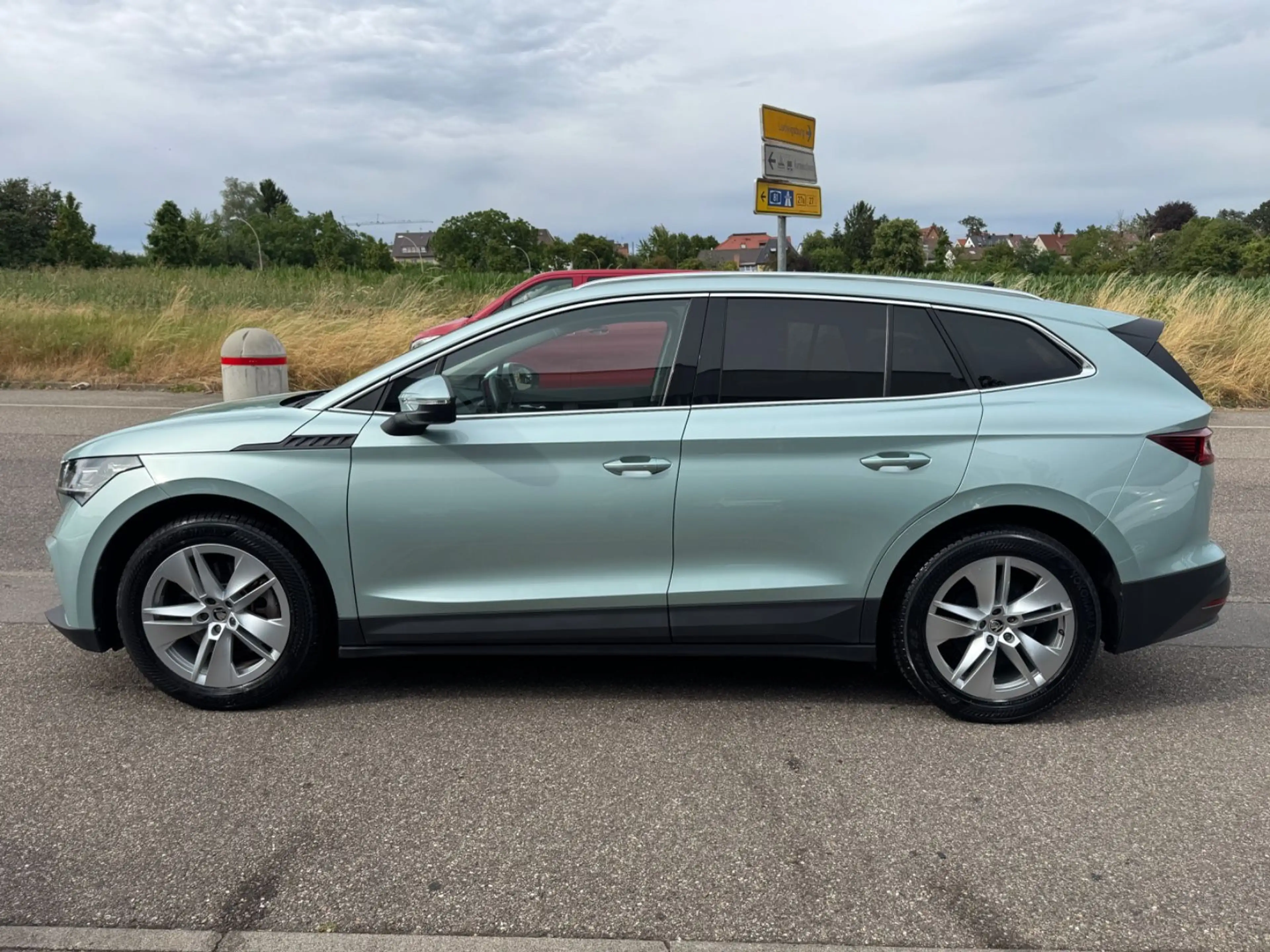 Skoda Enyaq iV 80x 4x4 Suite Navi LED 360° Wärmepumpe — photo 3
