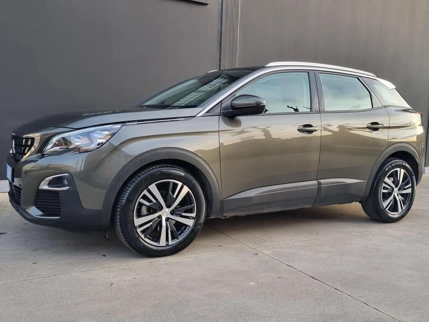 Peugeot 3008 3008 1.5 bluehdi Business s Gris - 1
