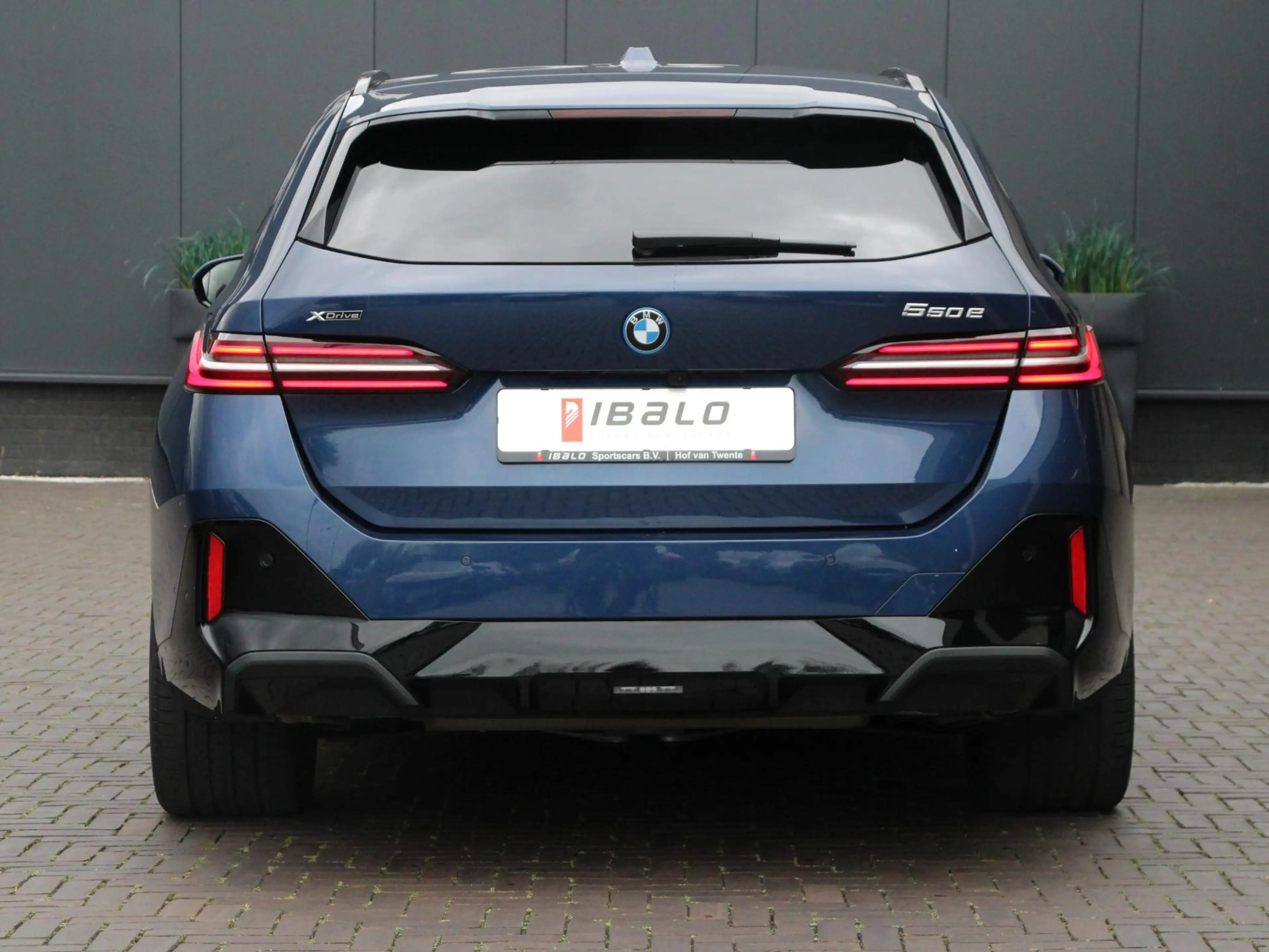 BMW 550 5-serie Touring 550e xDrive | Pano | Trekhaak | B& — photo 6