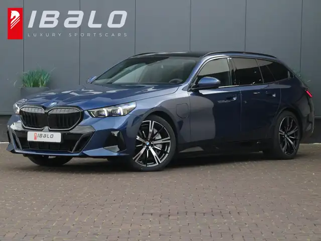 BMW 550 5-serie Touring 550e xDrive | Pano | Trekhaak | B&
