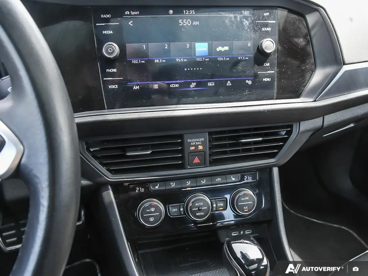 Volkswagen Jetta снимка Volkswagen Jetta