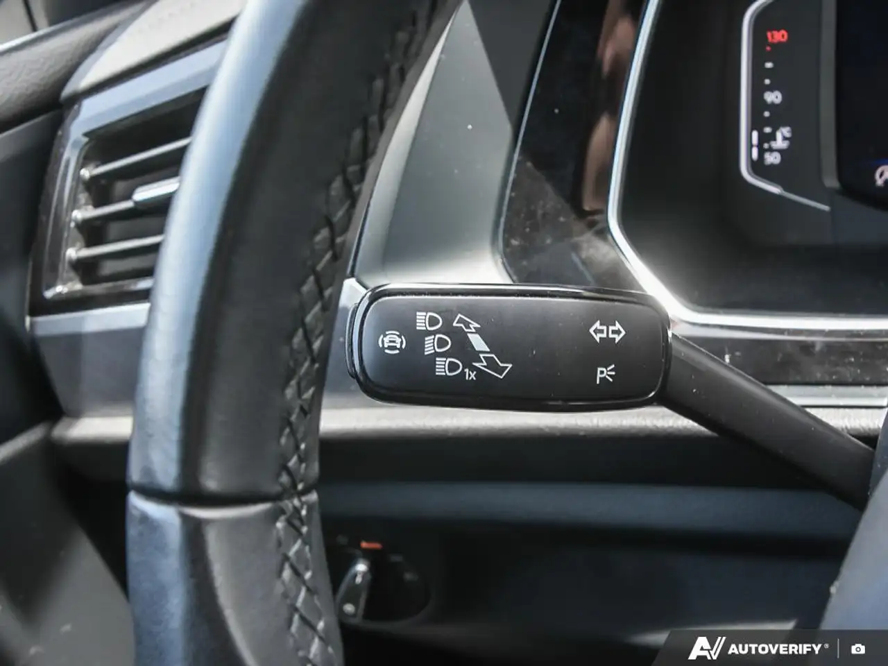 Volkswagen Jetta снимка Volkswagen Jetta