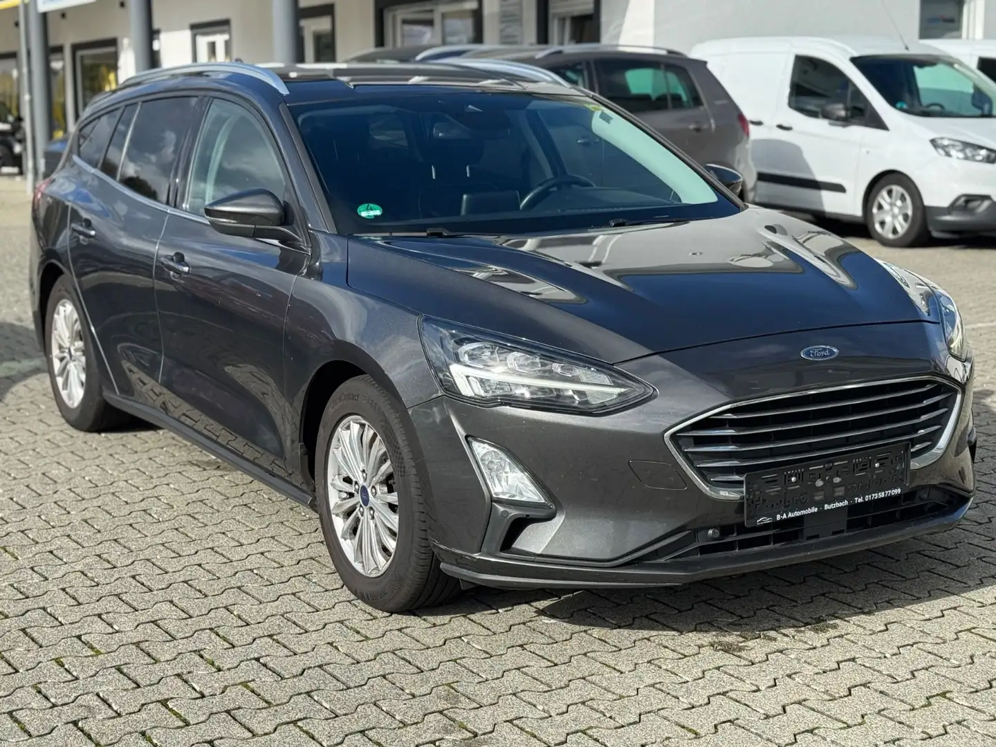 Ford Focus Turnier Titanium*LED*PDC*TOP Grau - 2