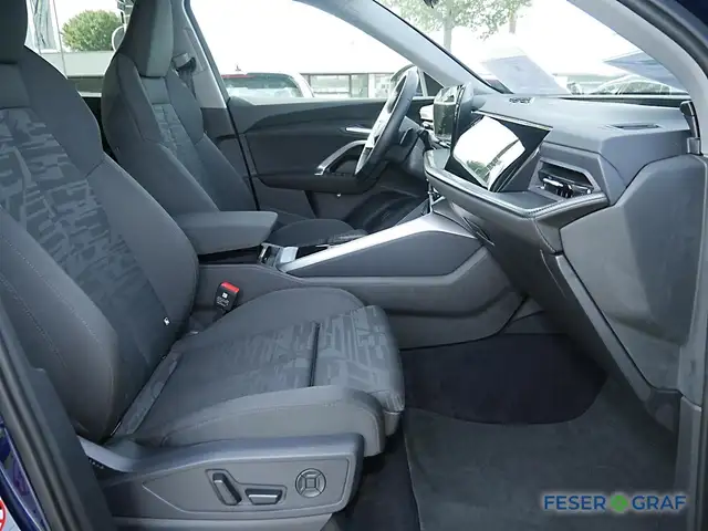 Audi Q5 view 5