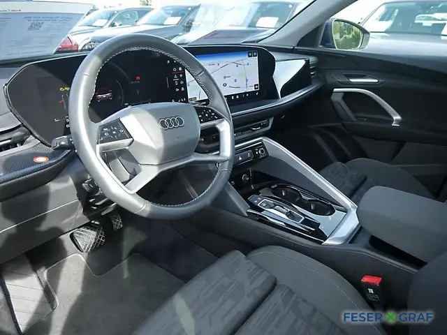 Audi Q5 view 7