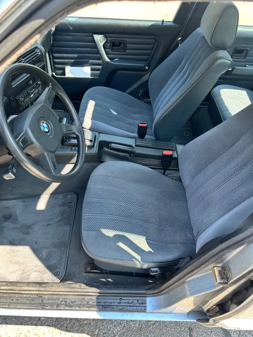 BMW 316 316i Серебристый - 2