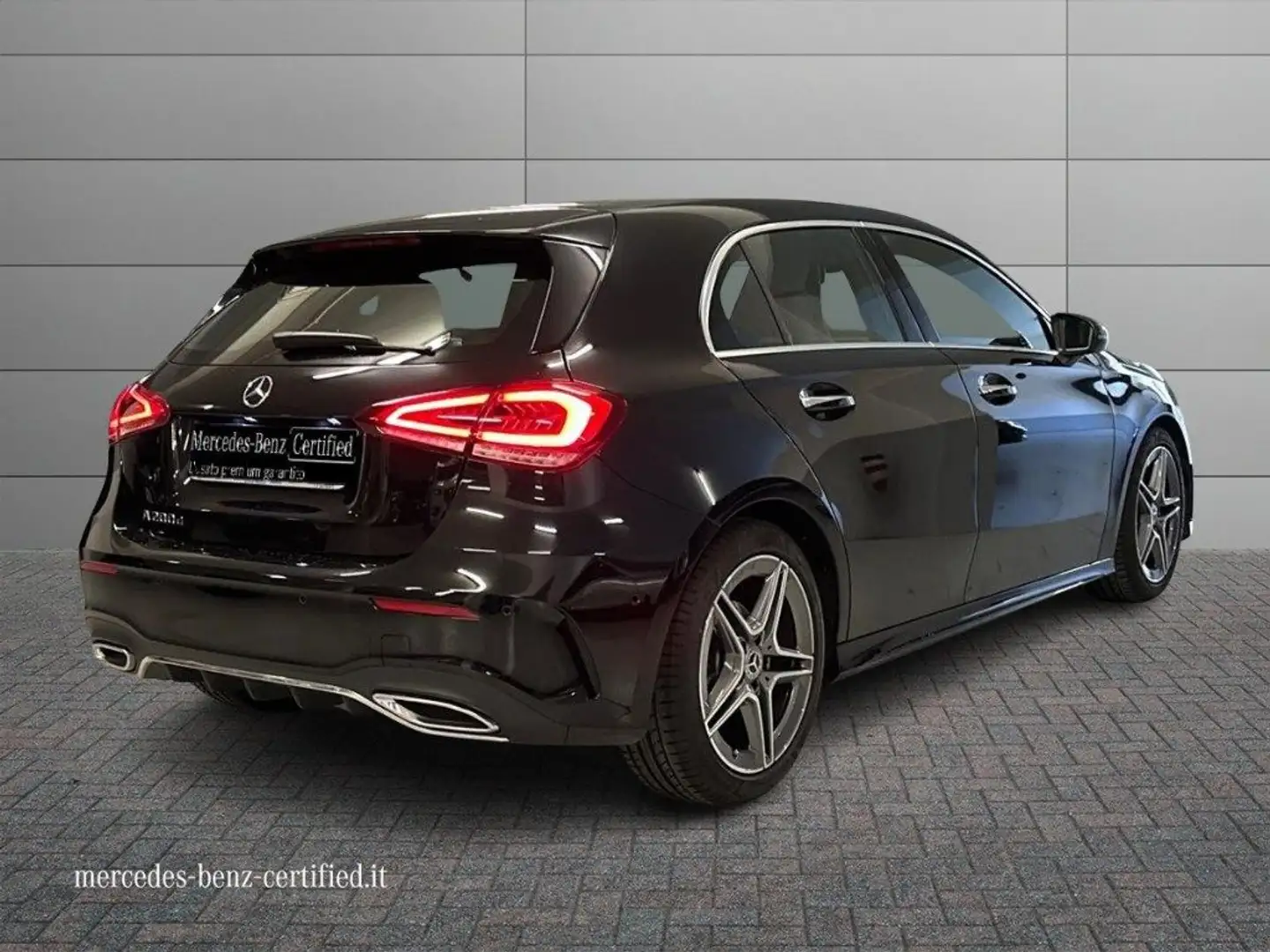 Mercedes-Benz A 200 d Automatic Premium Negro - 2