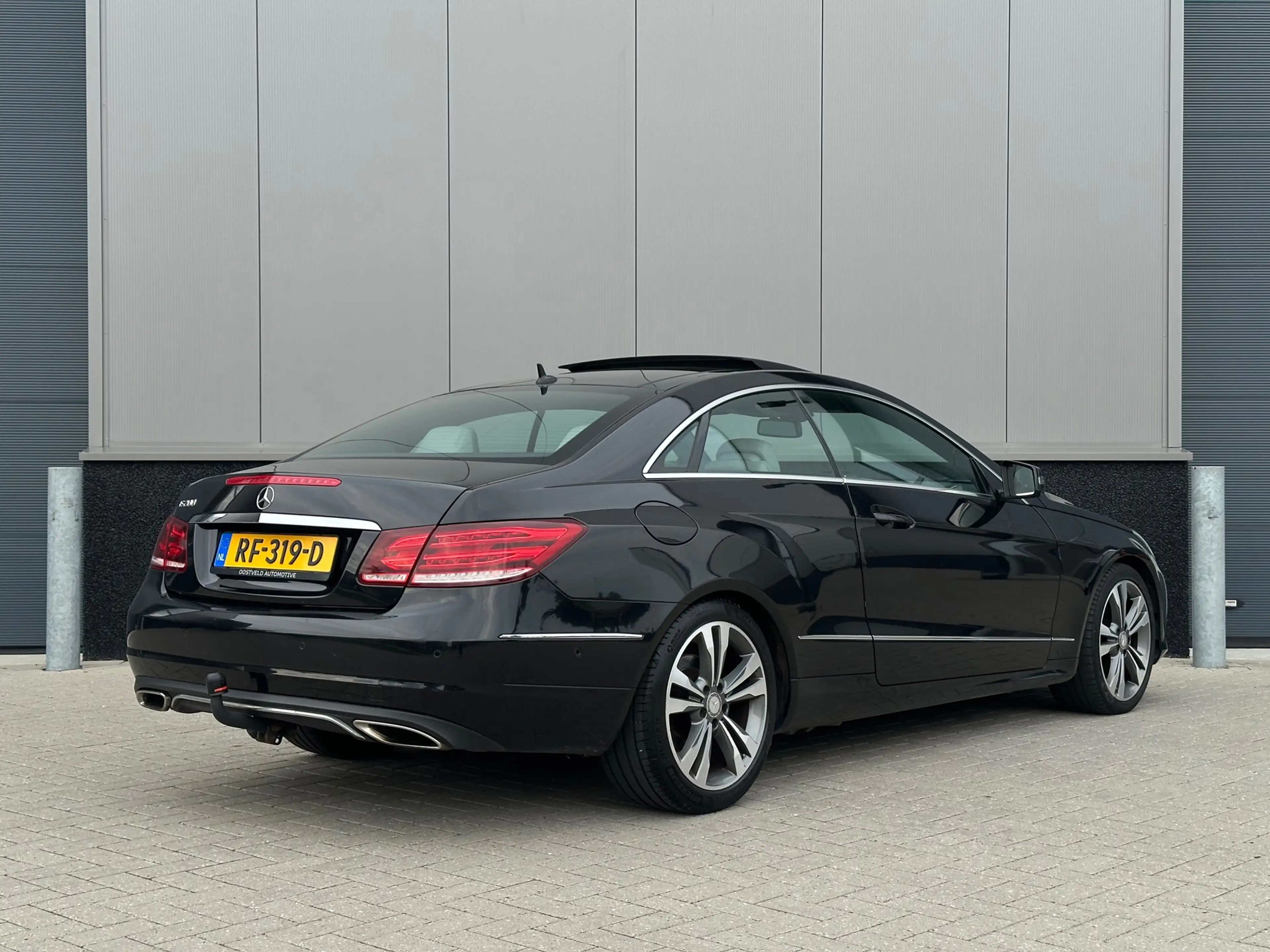 Mercedes-Benz E 200 Coupé Prestige |PANO|TREKHAAK| — photo 2