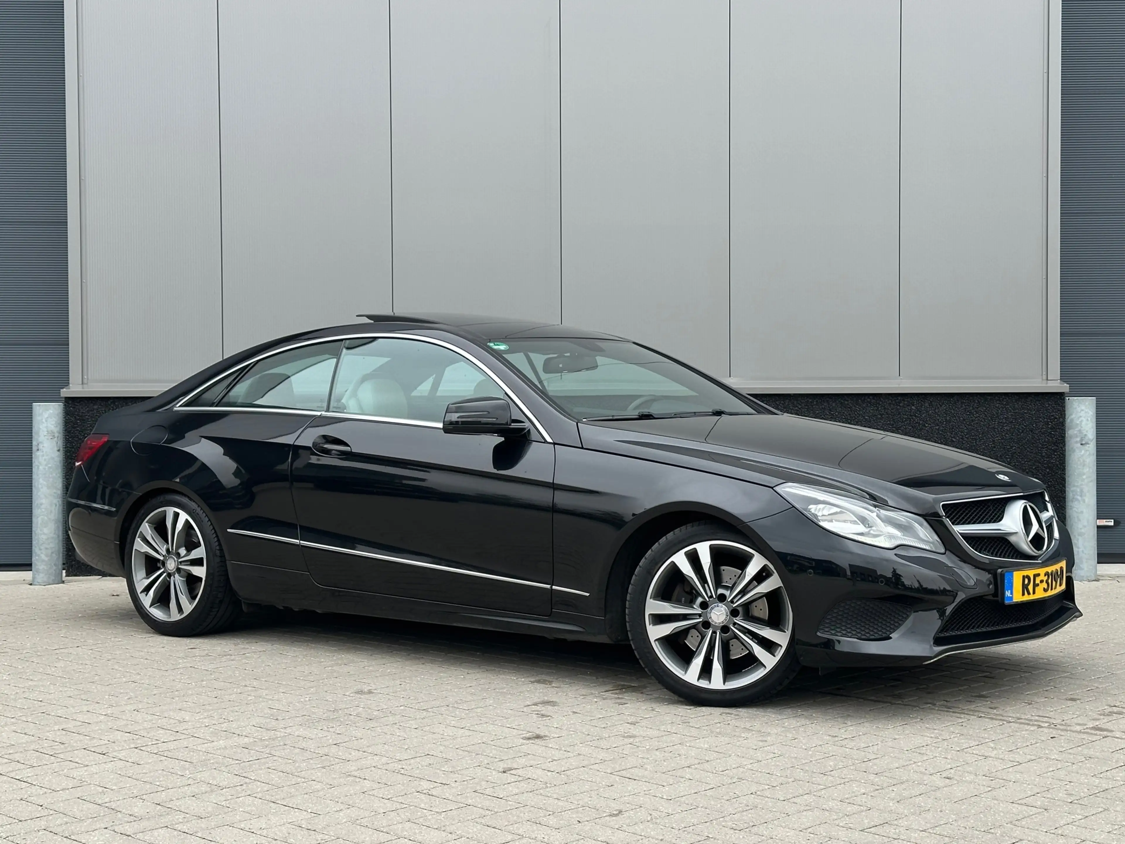 Mercedes-Benz E 200 Coupé Prestige |PANO|TREKHAAK| — photo 6