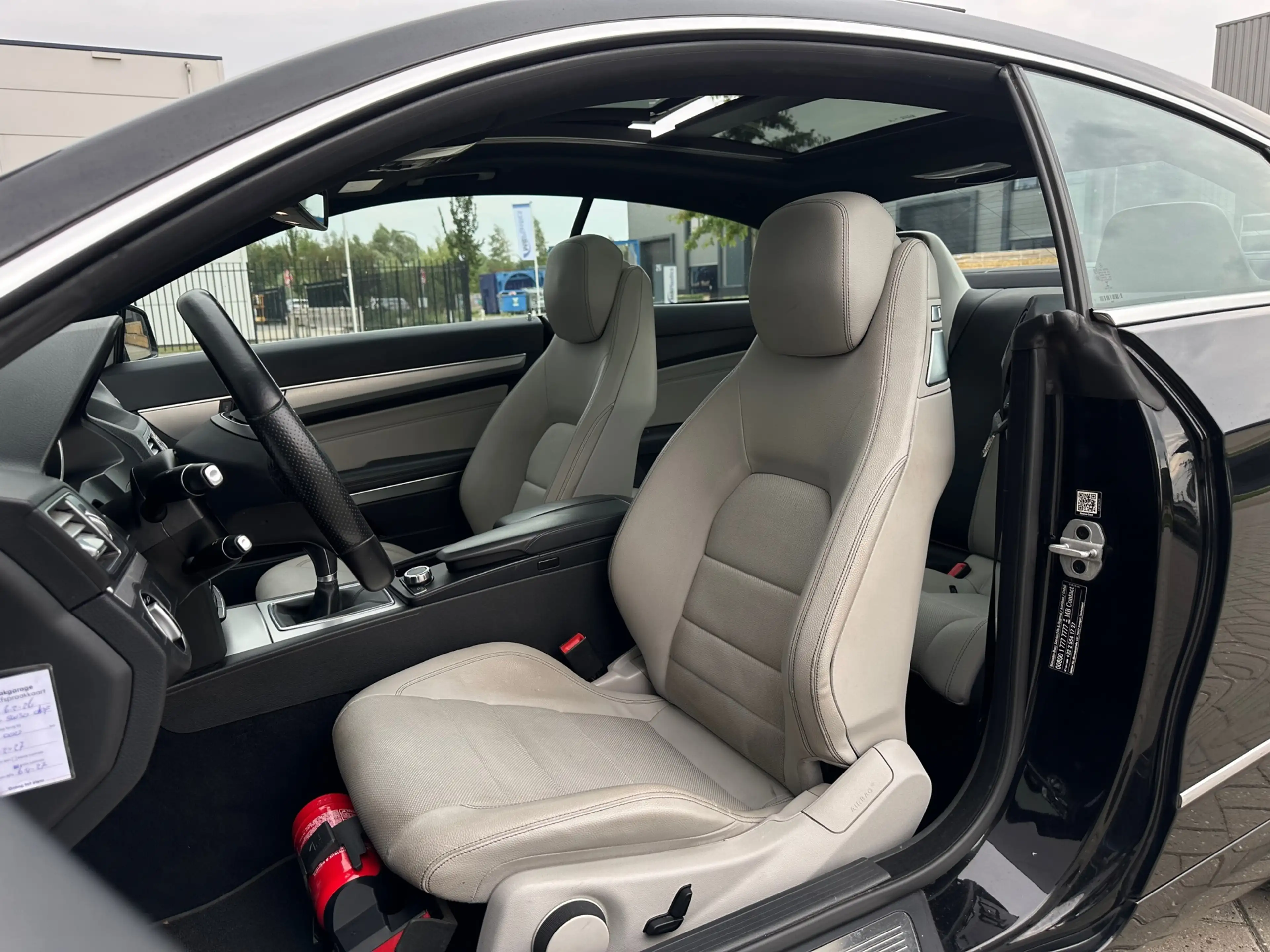 Mercedes-Benz E 200 Coupé Prestige |PANO|TREKHAAK| — photo 4