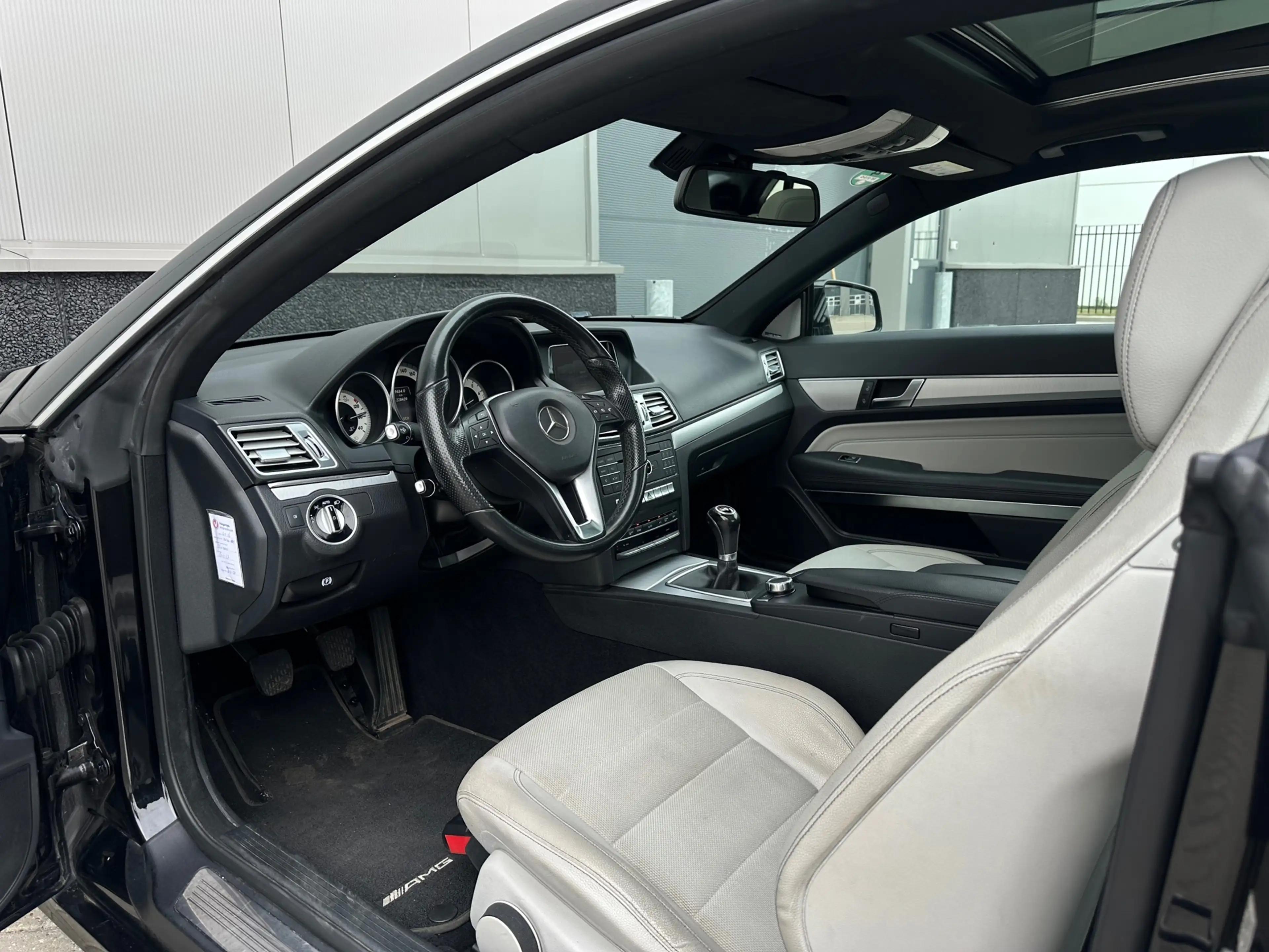 Mercedes-Benz E 200 Coupé Prestige |PANO|TREKHAAK| — photo 12
