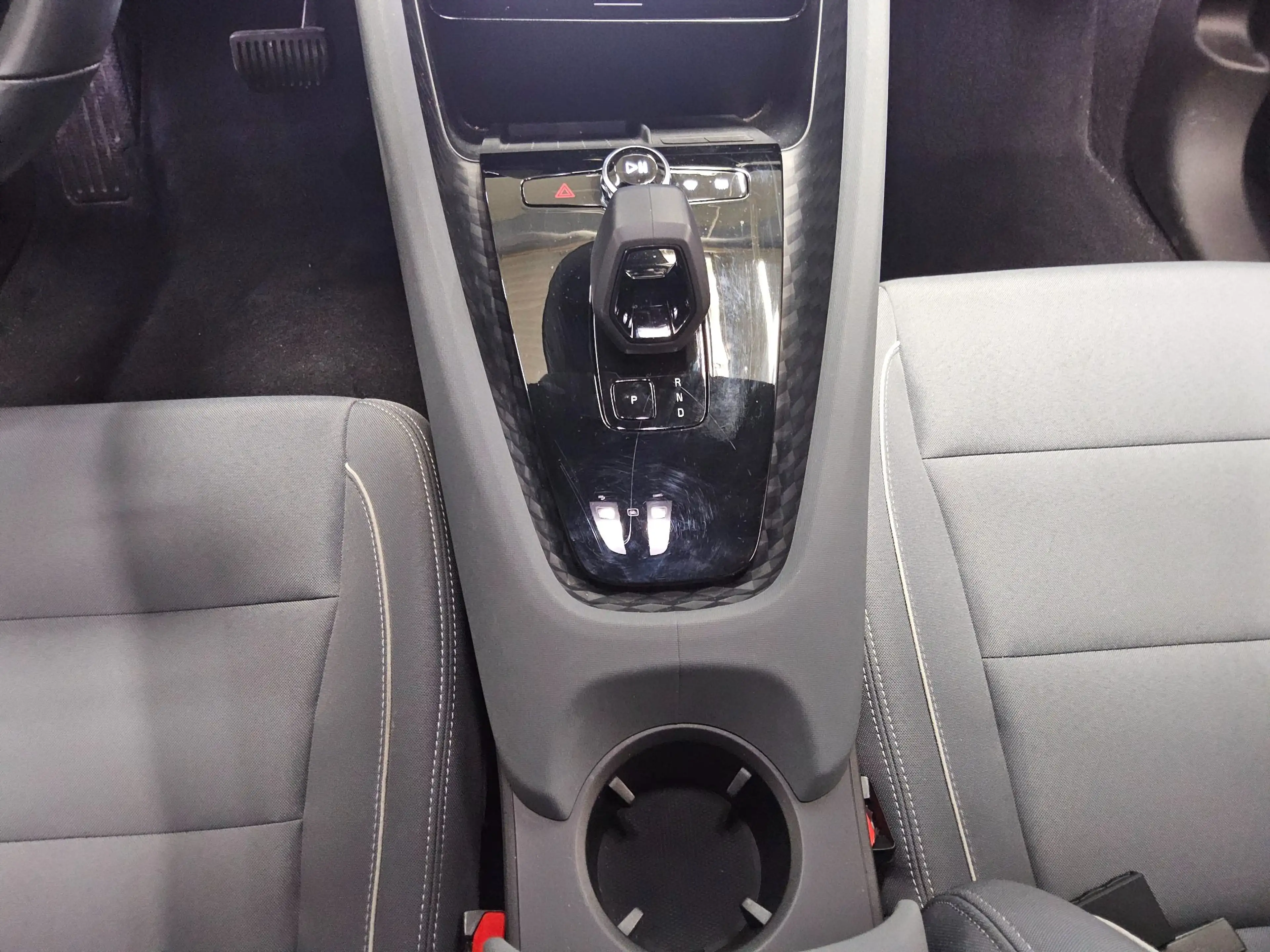 Polestar 2 2 KLIMAAUT RADIO TEMPO MFL SHZ VC PDC LED RfK USB Memory — photo 6