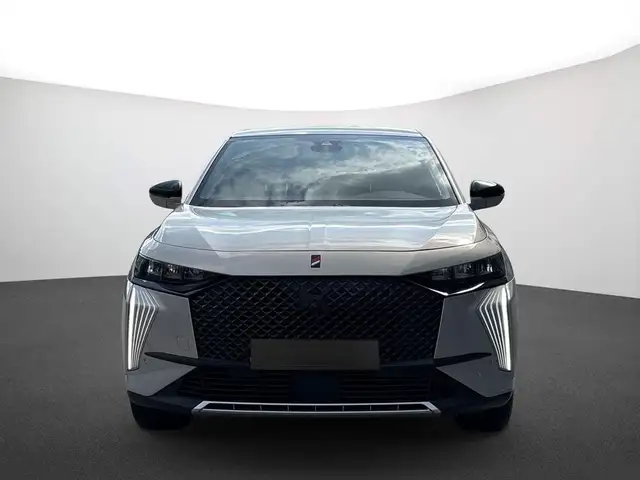 DS Automobiles DS 7 view 2