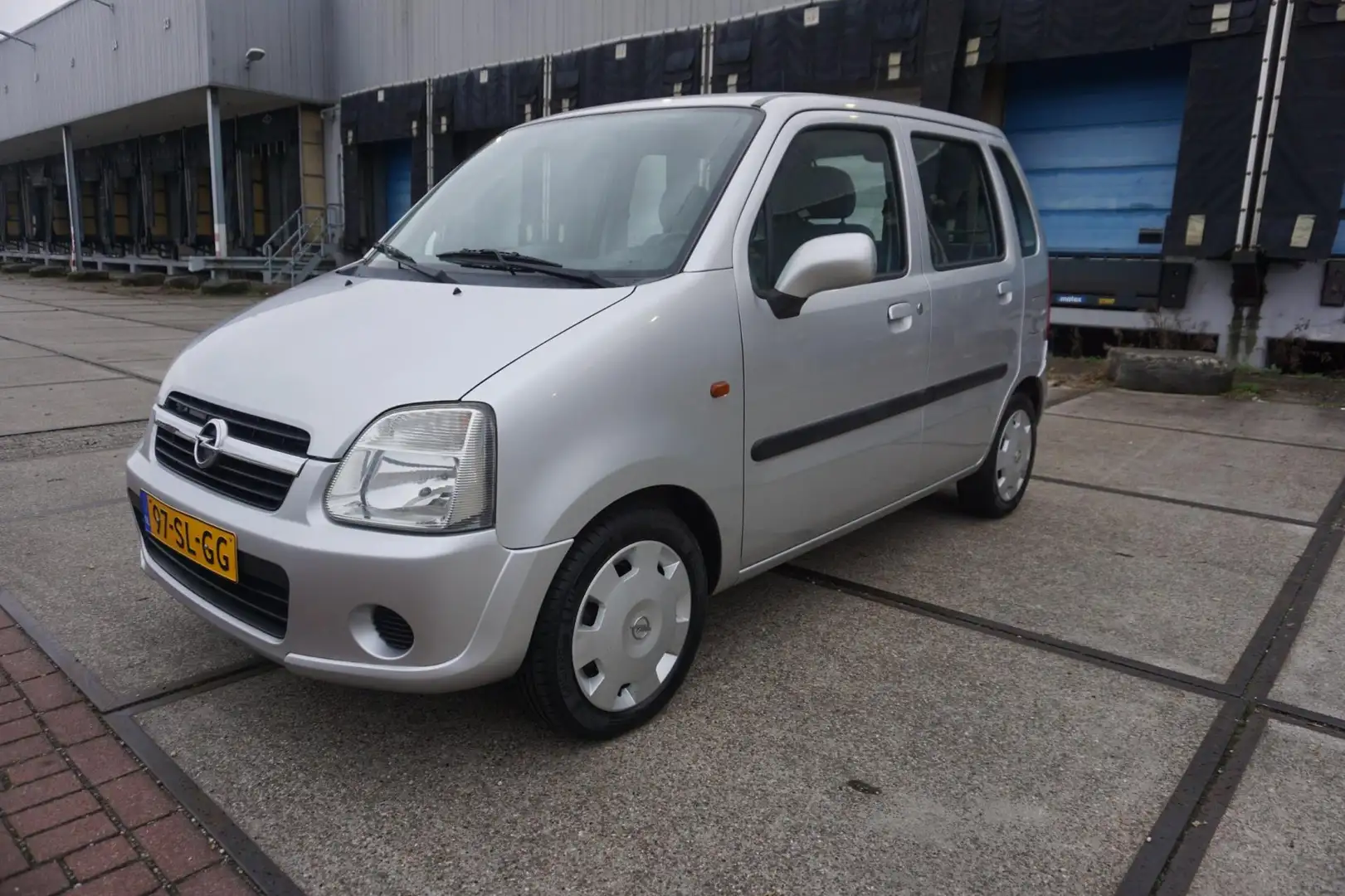 Opel Agila 1.2-16V Flexx cool Grijs - 1
