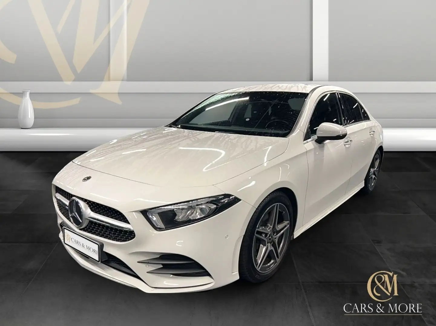Mercedes-Benz A 200 d Limo AMG Leder MBUX RFK PDC V&H ACC LED Blanco - 1
