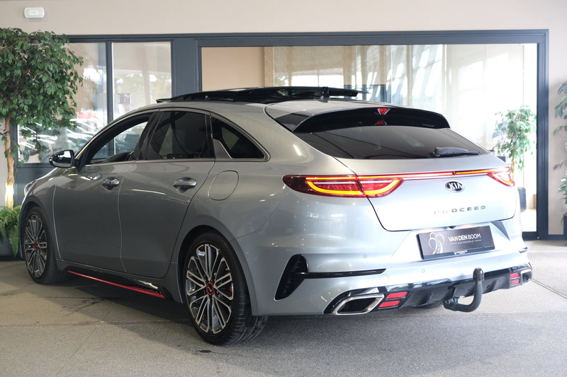Kia ProCeed / pro_cee'd 1.6 T-GDI GT AUT 204PK Pano Trek Navi Leder Led JB — photo 2