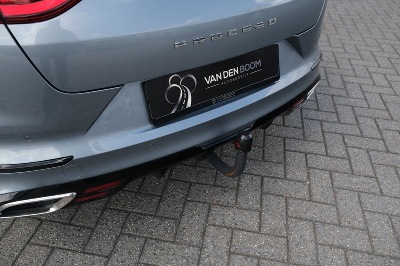 Kia ProCeed / pro_cee'd 1.6 T-GDI GT AUT 204PK Pano Trek Navi Leder Led JB — photo 12