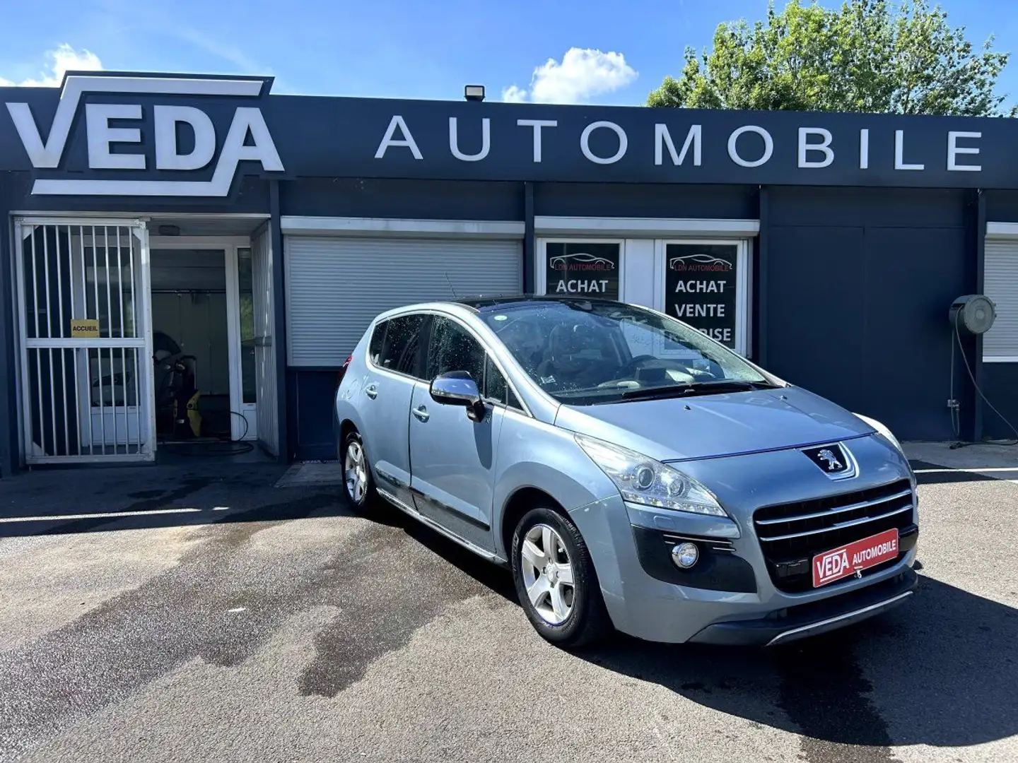 Peugeot 3008 2.0 HDi163 FAP Féline BA Niebieski - 1