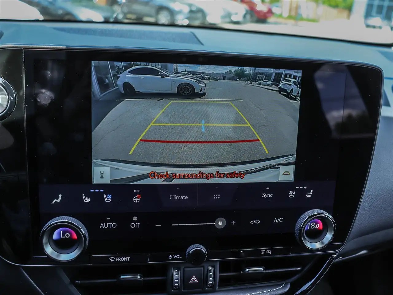 Lexus NX снимка Lexus NX